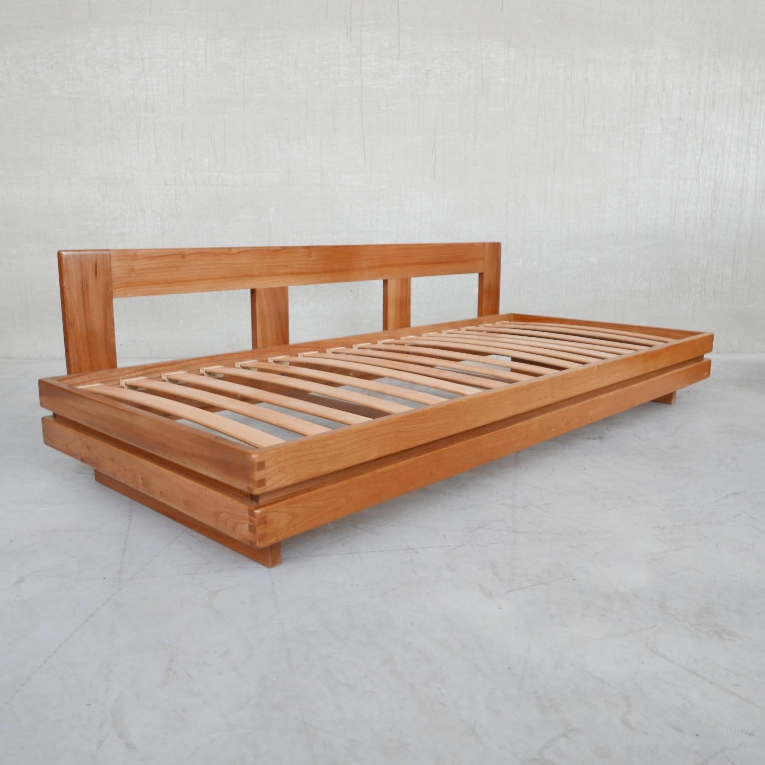 20th Century Maison Regain Mid-Century French Elm Day Bed/Sofa