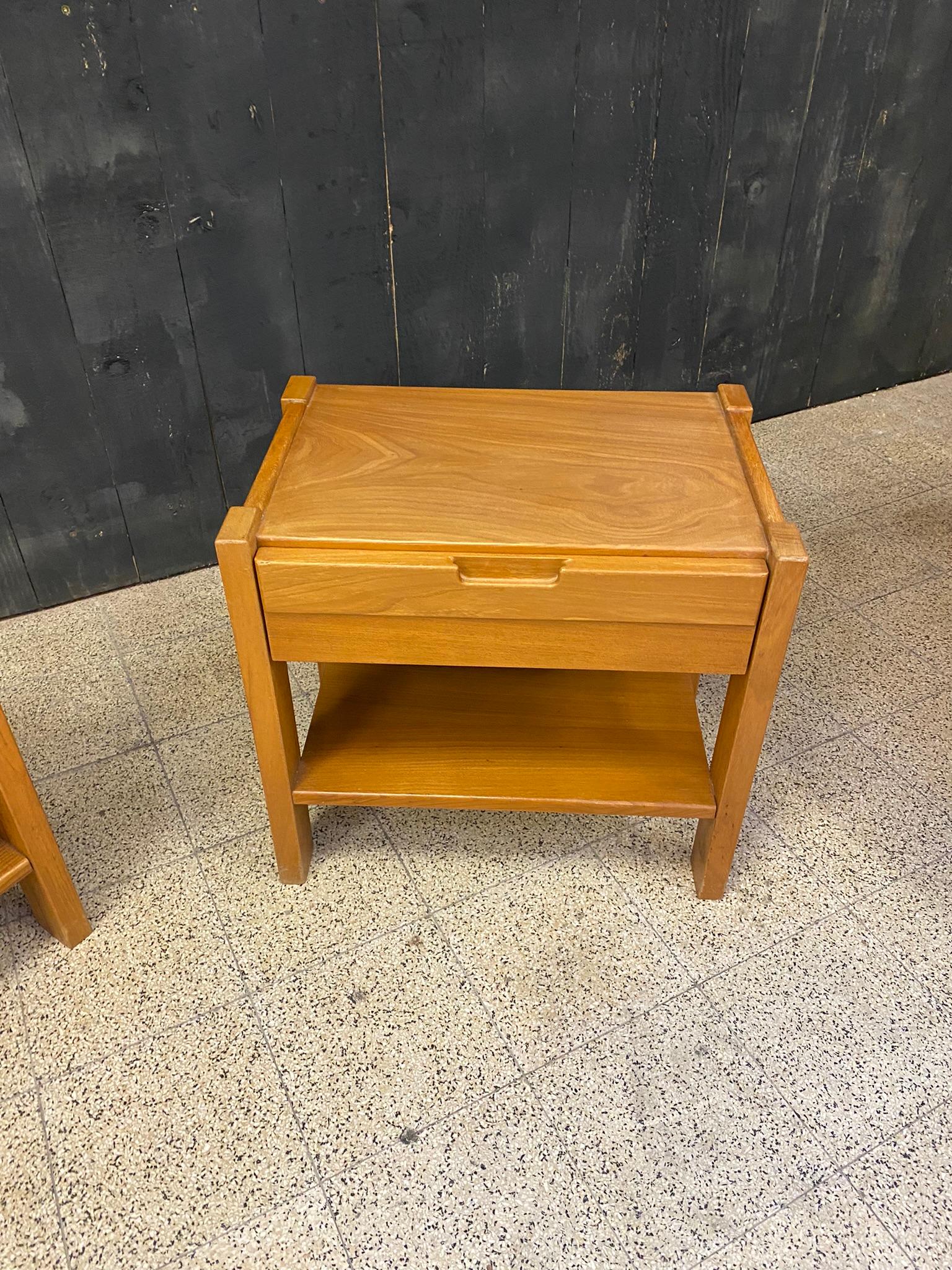 Mid-Century Modern Maison Regain two Bedside Tables in Solid Elm, circa 1960 Pierre Chapo Style For Sale