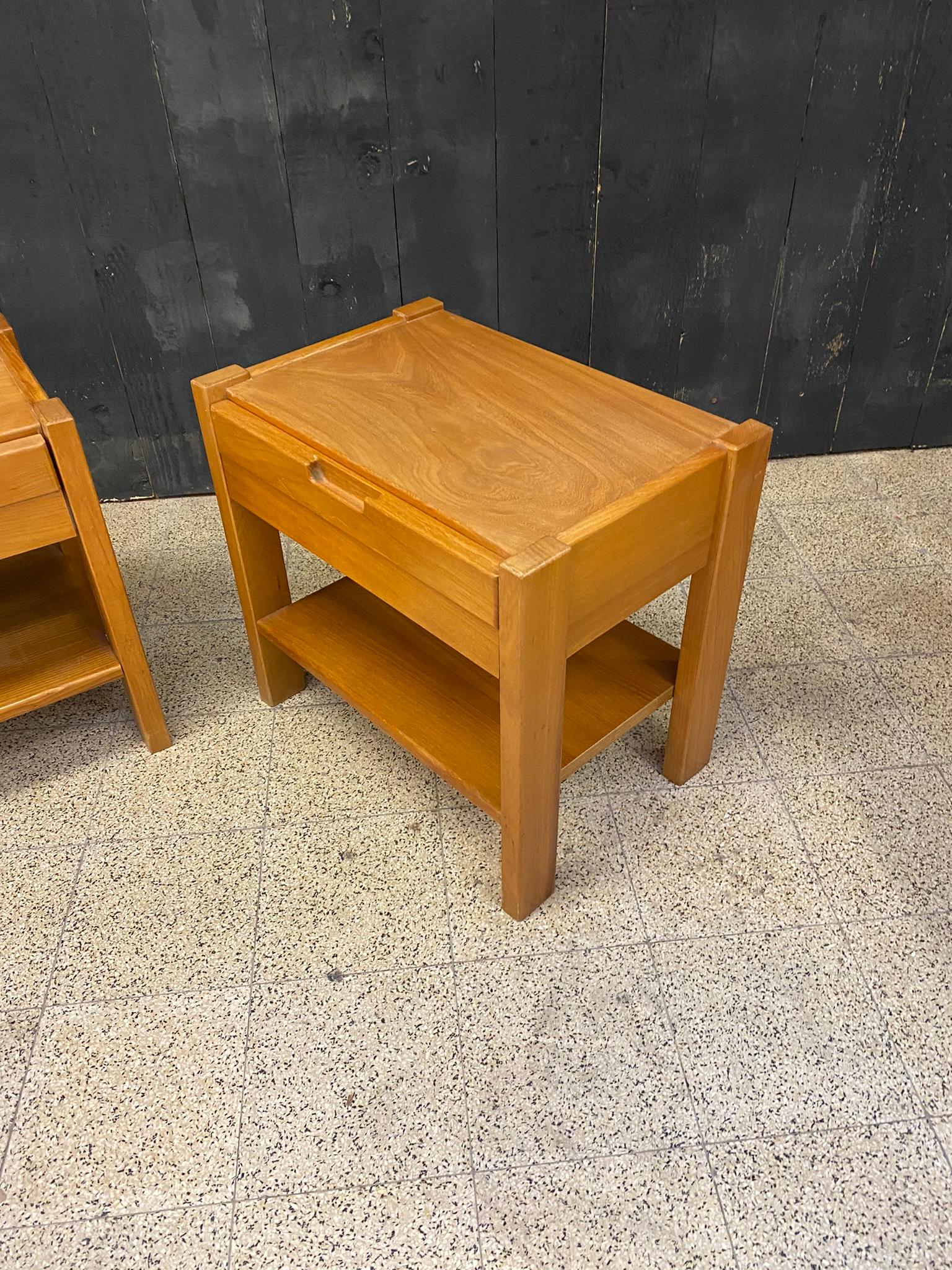 French Maison Regain two Bedside Tables in Solid Elm, circa 1960 Pierre Chapo Style For Sale
