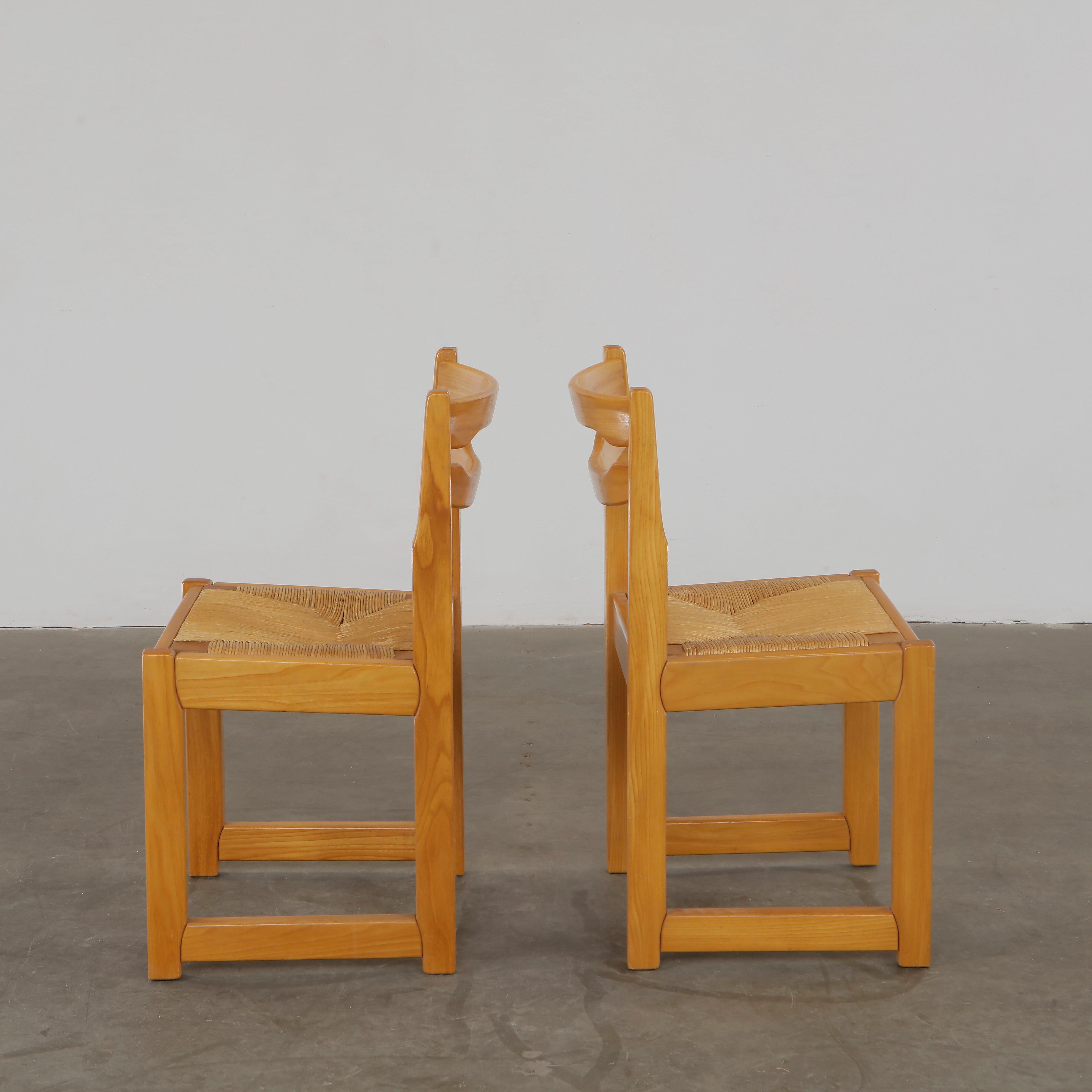 Maison Regain, Pair of Wood and Straws Chairs, 1960s Moderno de mediados de siglo en venta