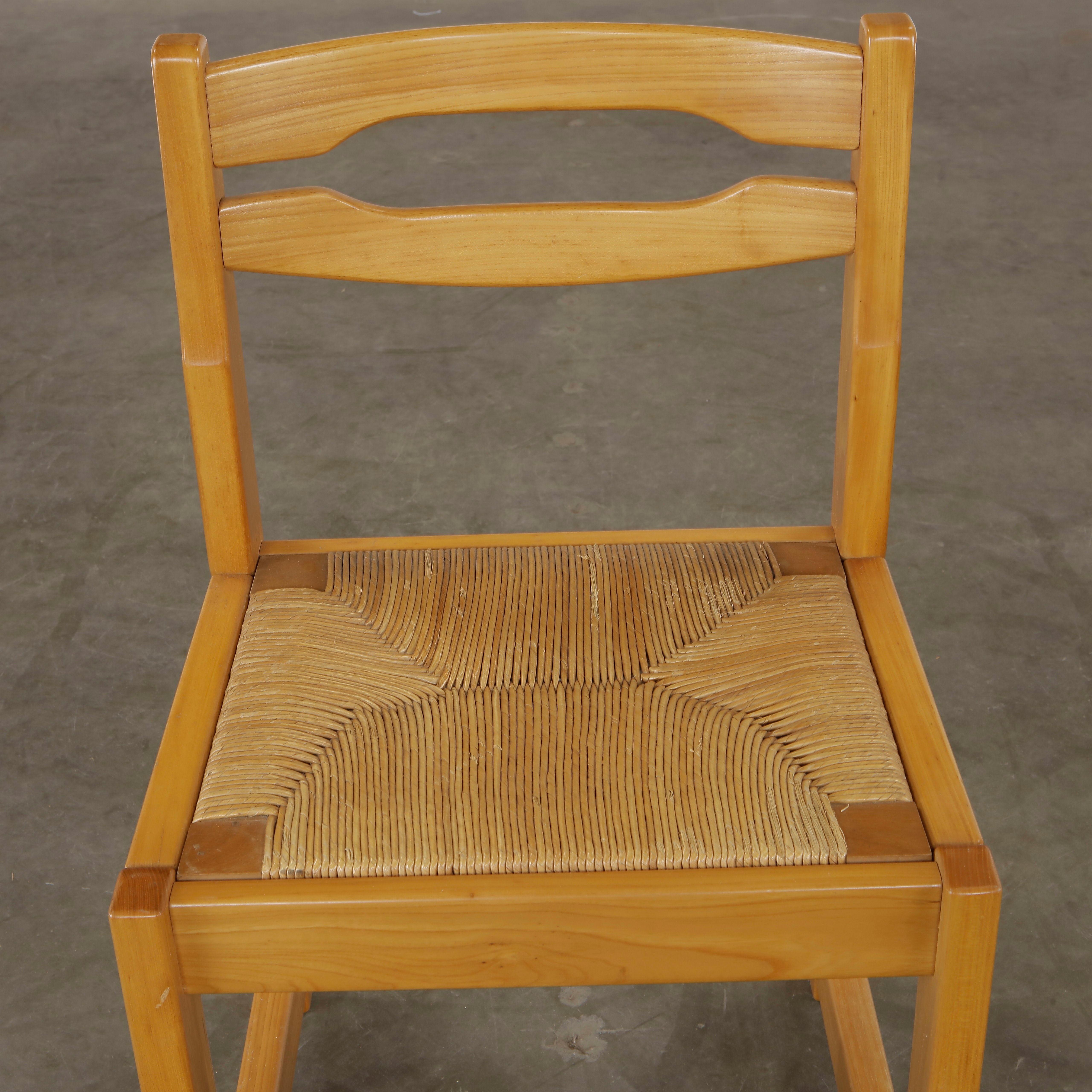Maison Regain, Pair of Wood and Straws Chairs, 1960s mediados del siglo XX en venta