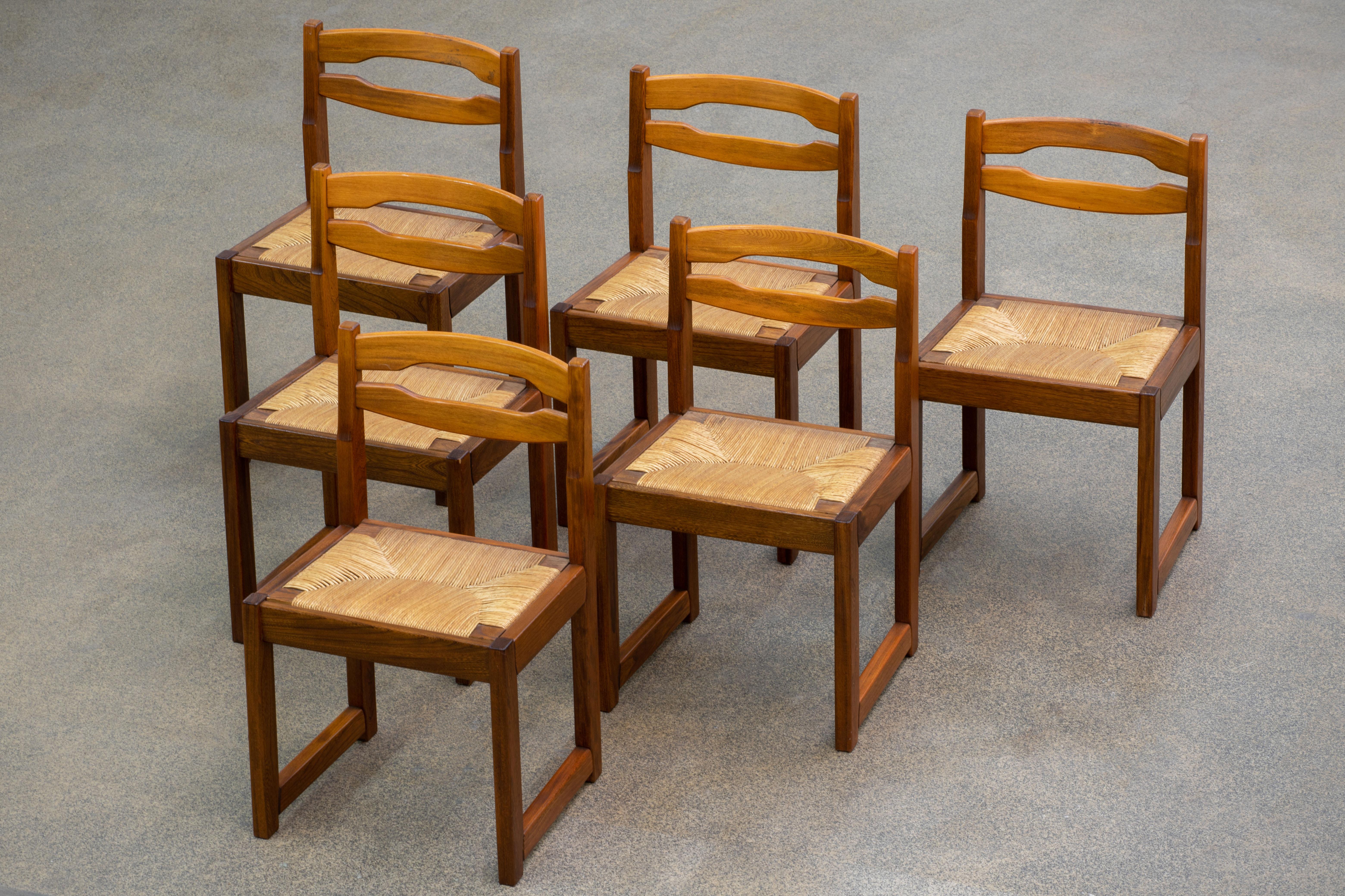 Maison Regain Set of 6 Chairs, Solid Elm, 1970s In Good Condition For Sale In Wiesbaden, DE