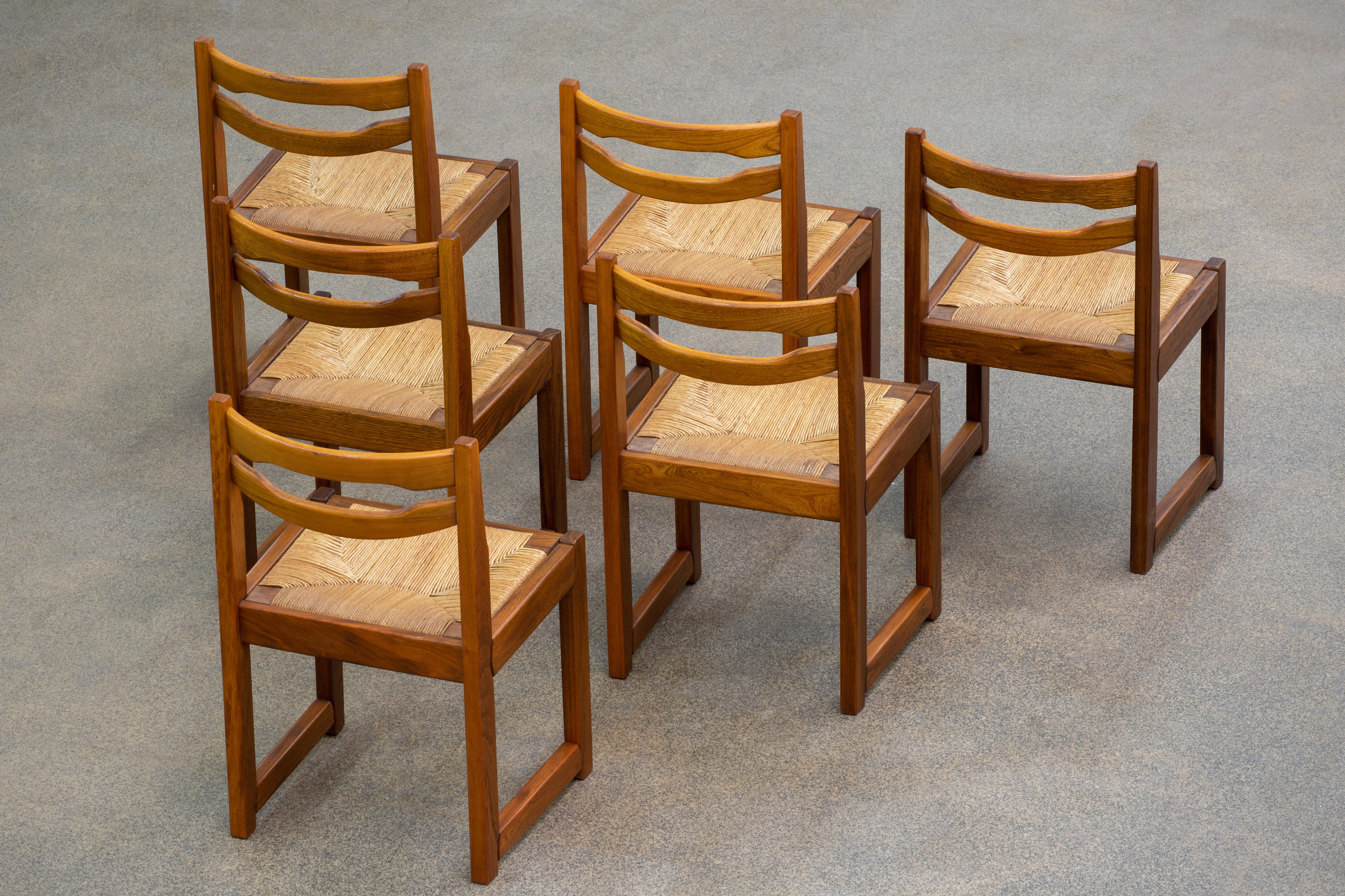Fine XX secolo Set di 6 sedie Maison Regain, olmo massiccio, anni '70 in vendita