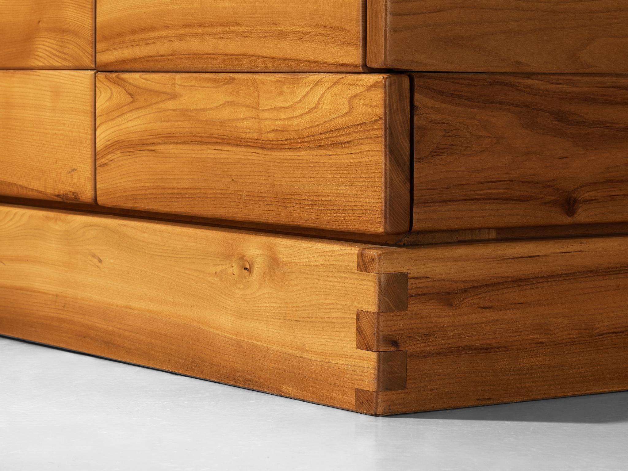 Buffet Maison Regain en orme massif en vente 4