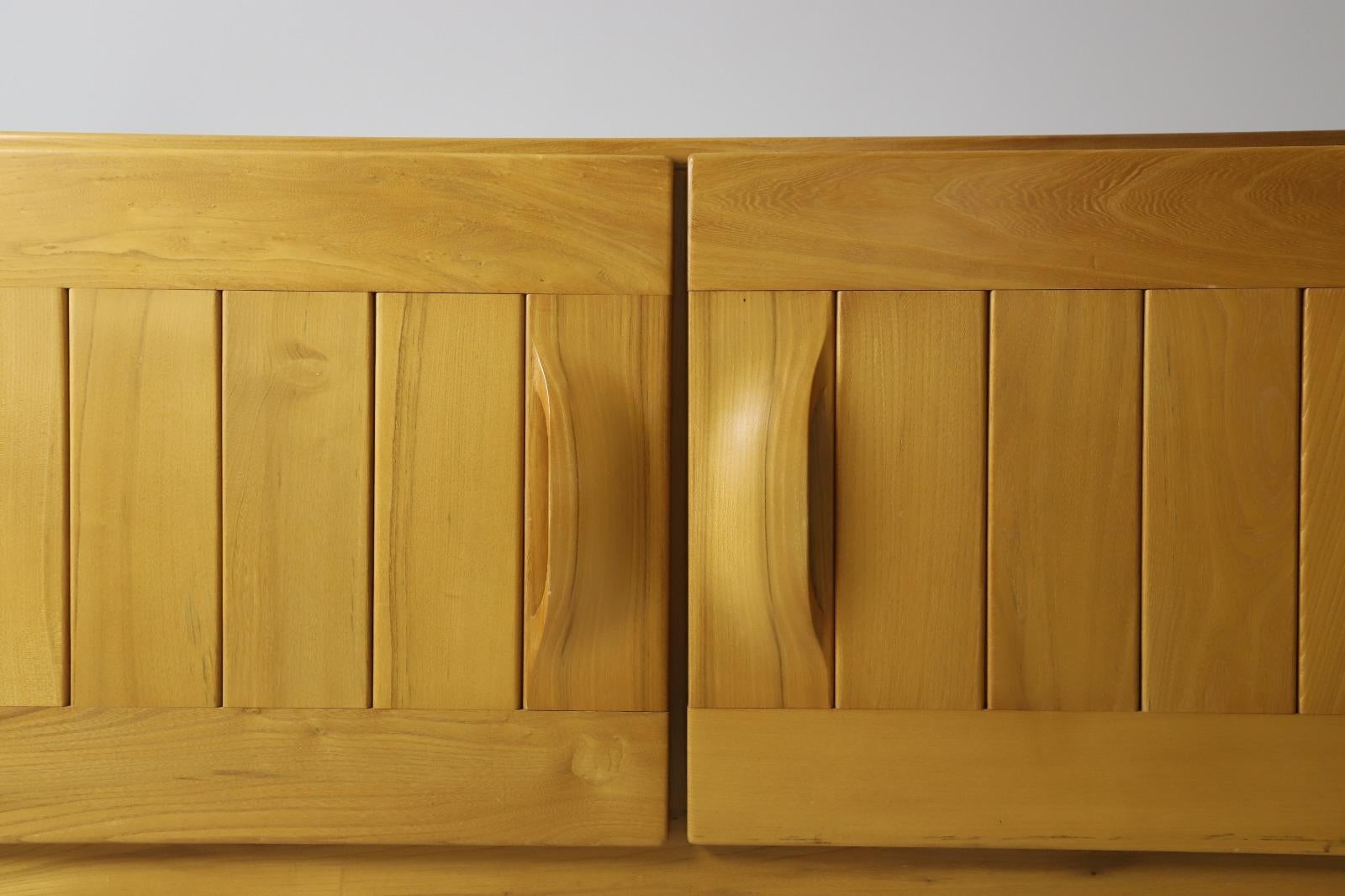 Mid-Century Modern Maison Regain Sideboard in Solid Elm, France 1970s For Sale