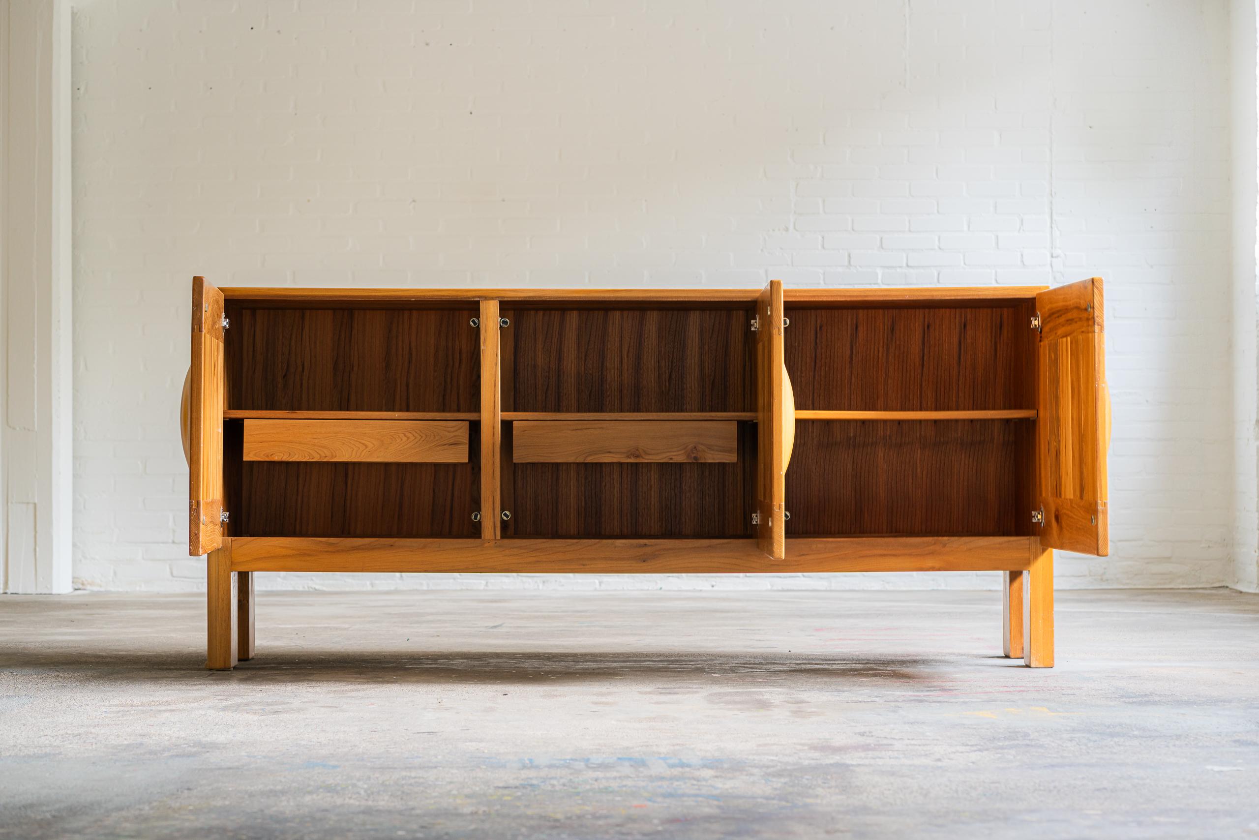 Mid-Century Modern Maison Regain Sideboard in Solid Elm, France 1970s For Sale