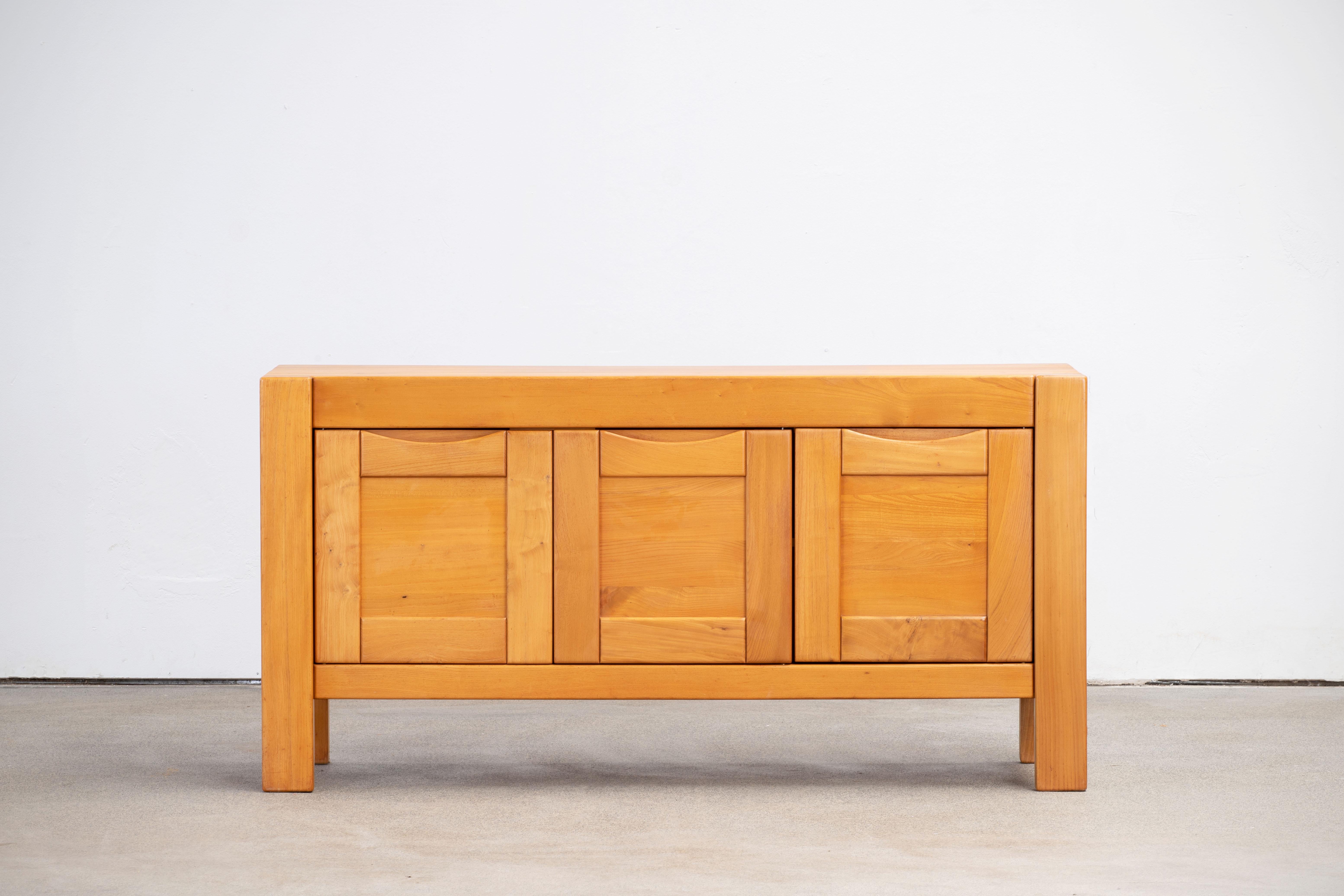 French Maison Regain Sideboard in Solid Elm, France, 1970s For Sale