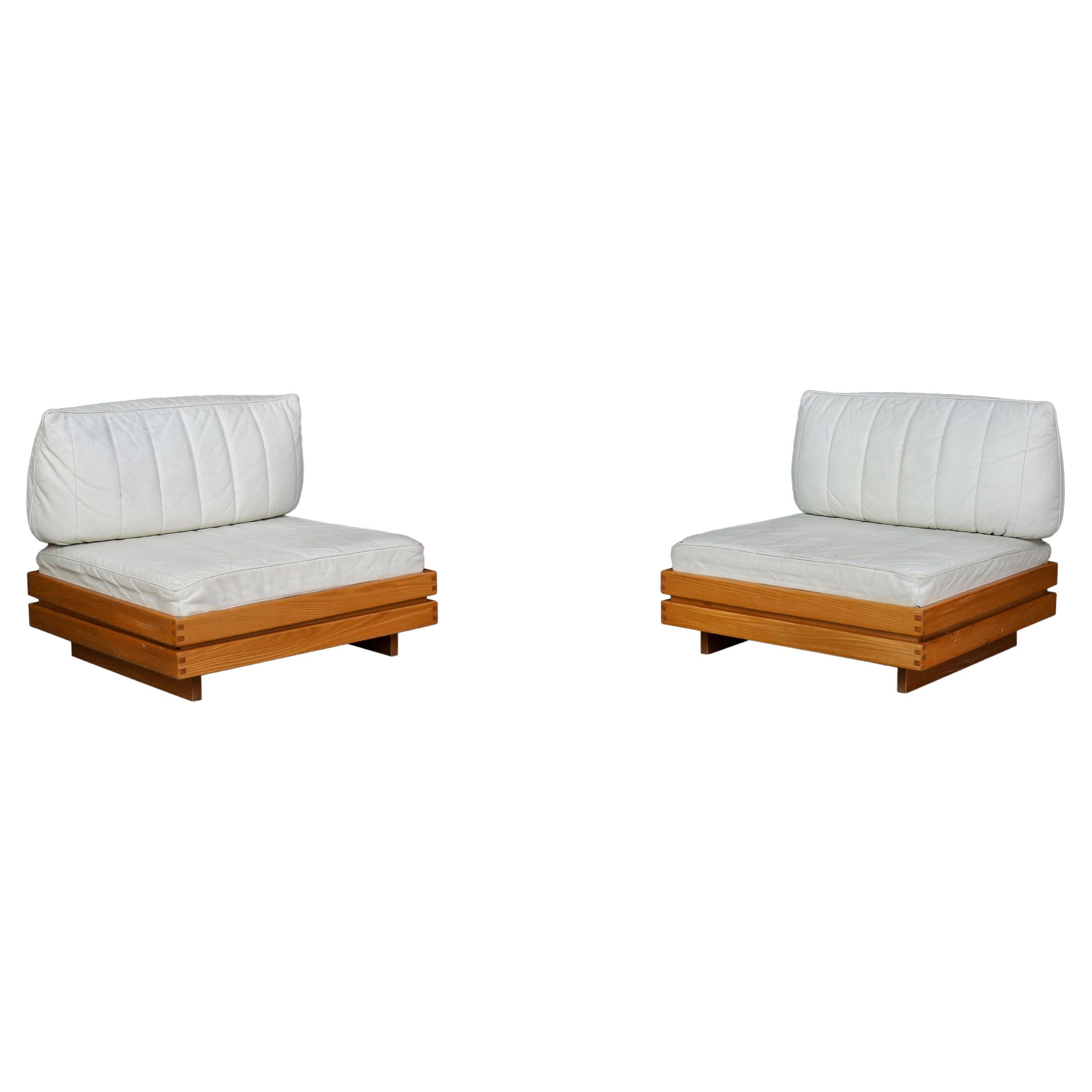 Maison Regain Sleek Lounge Chairs in Elm and Leather, France, 1970s