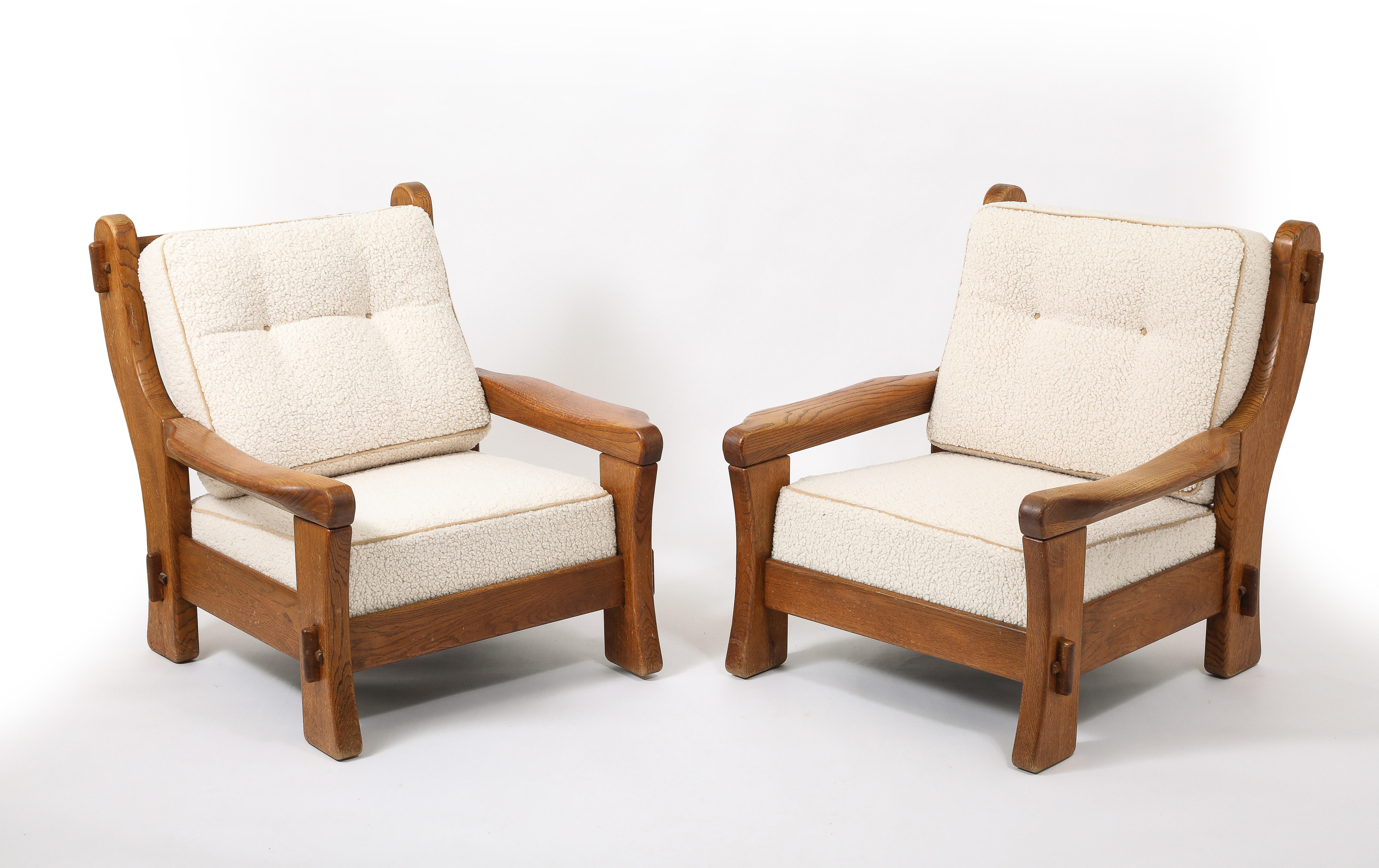 Large & Heavy Elm chairs assembled with a wooden key system, freshly reupholstered.


36x31x34
Seat Height 14, Seat 21x24, Arms 19