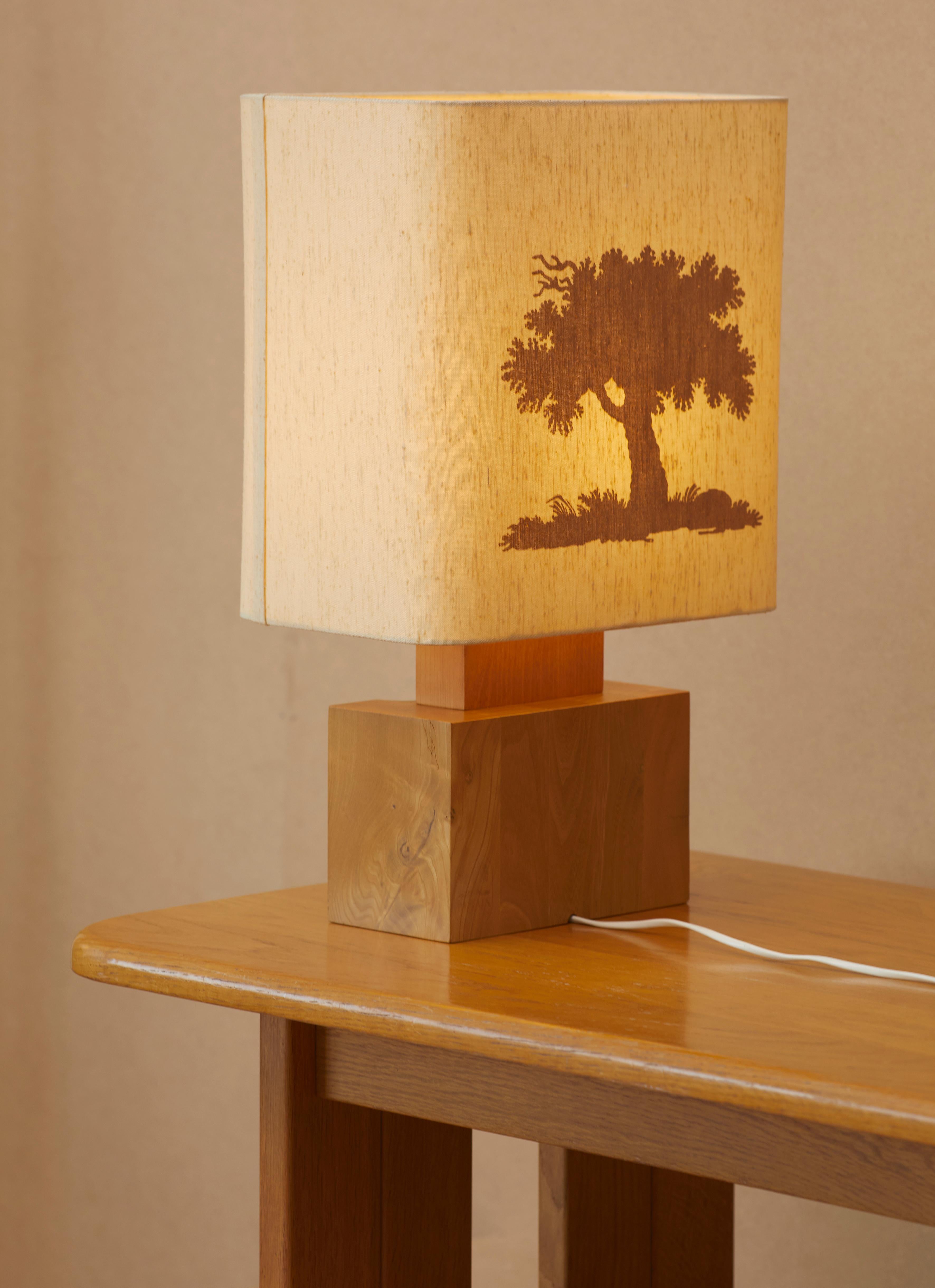 Late 20th Century Maison Regain solid elm constructivist table lamp with original logo lampshade