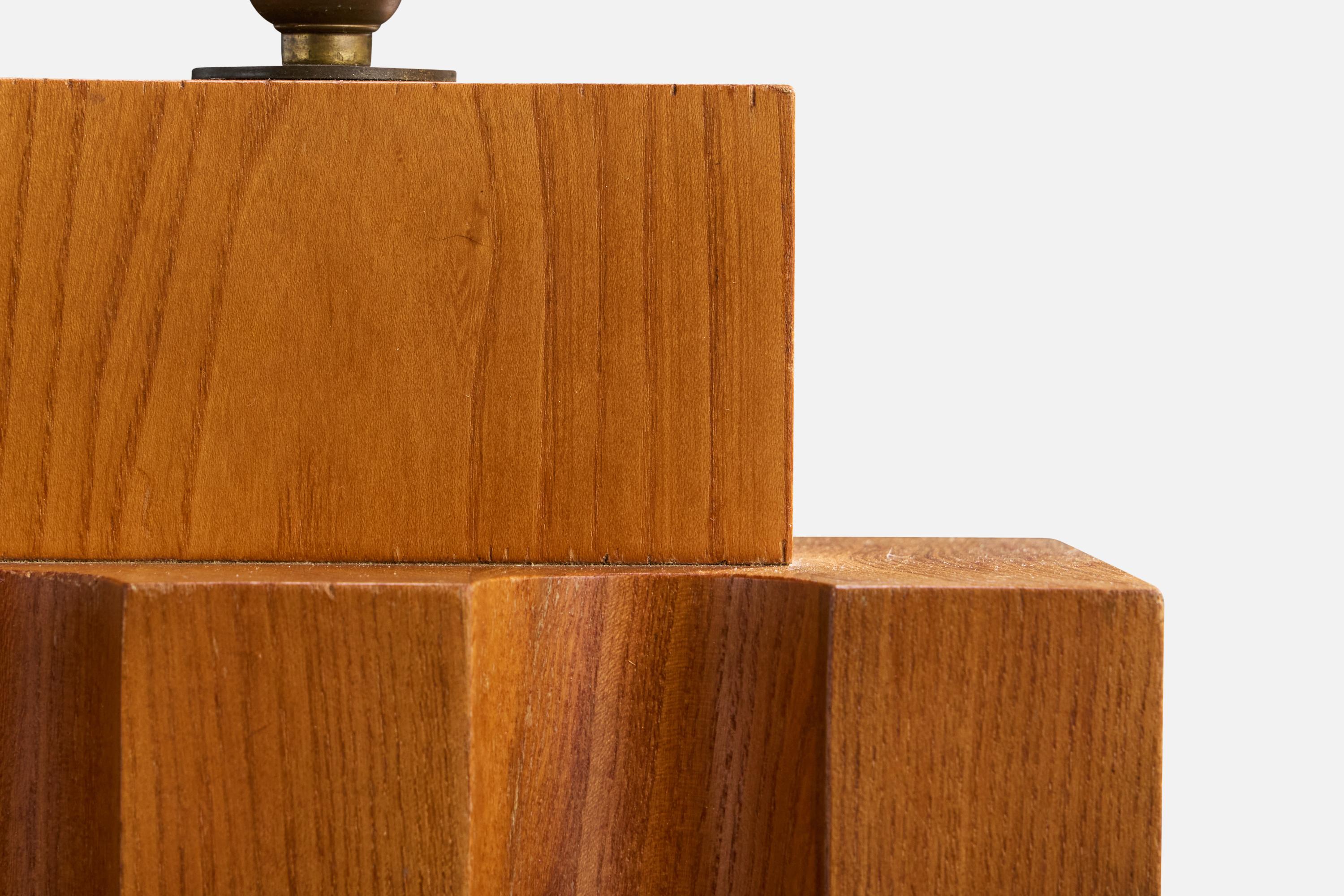 Maison Regain, Table Lamp, Oak, France, 1960s In Good Condition For Sale In High Point, NC