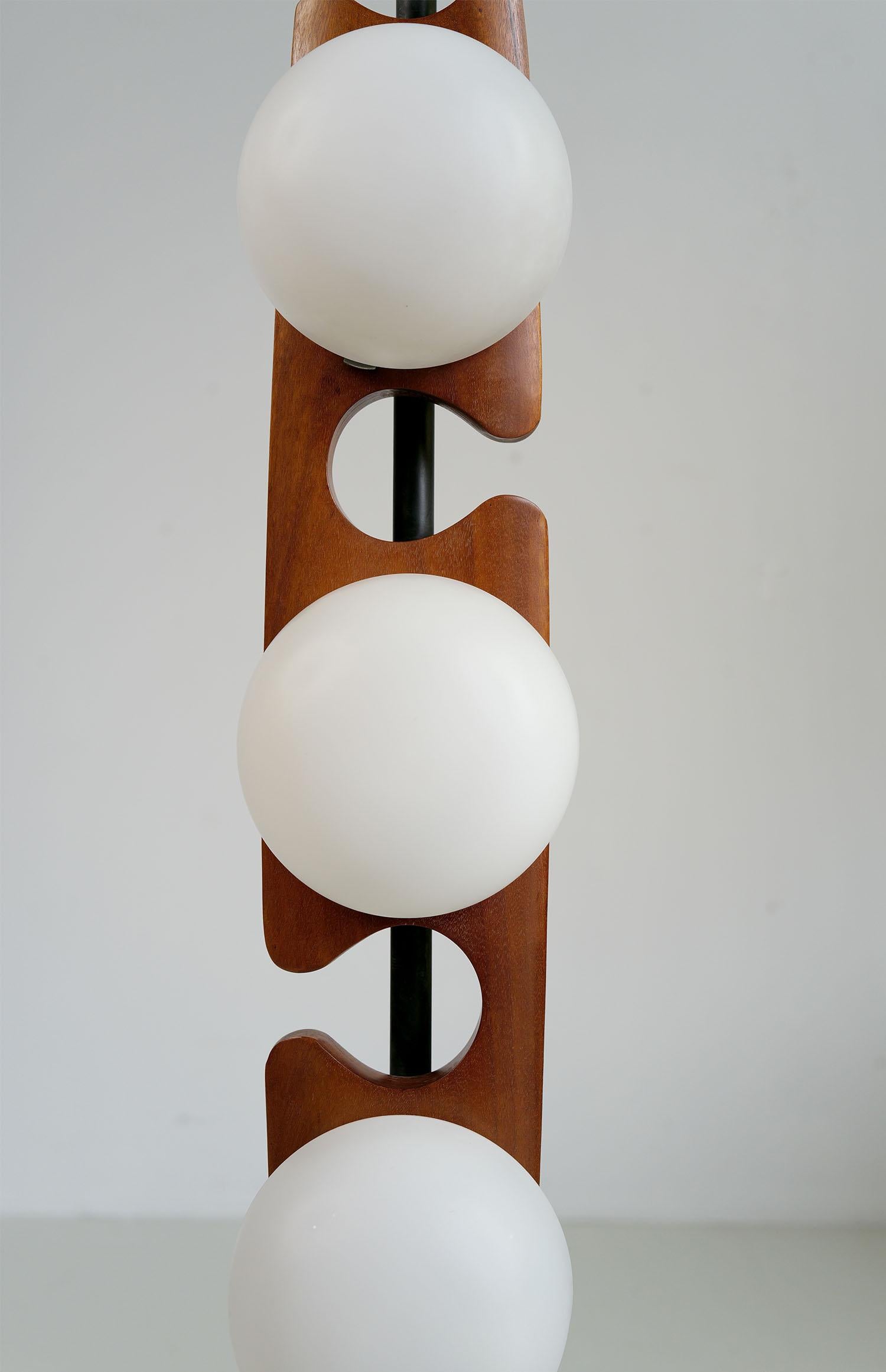 Français Maison Rispal, lampadaire Totem, France 1960
