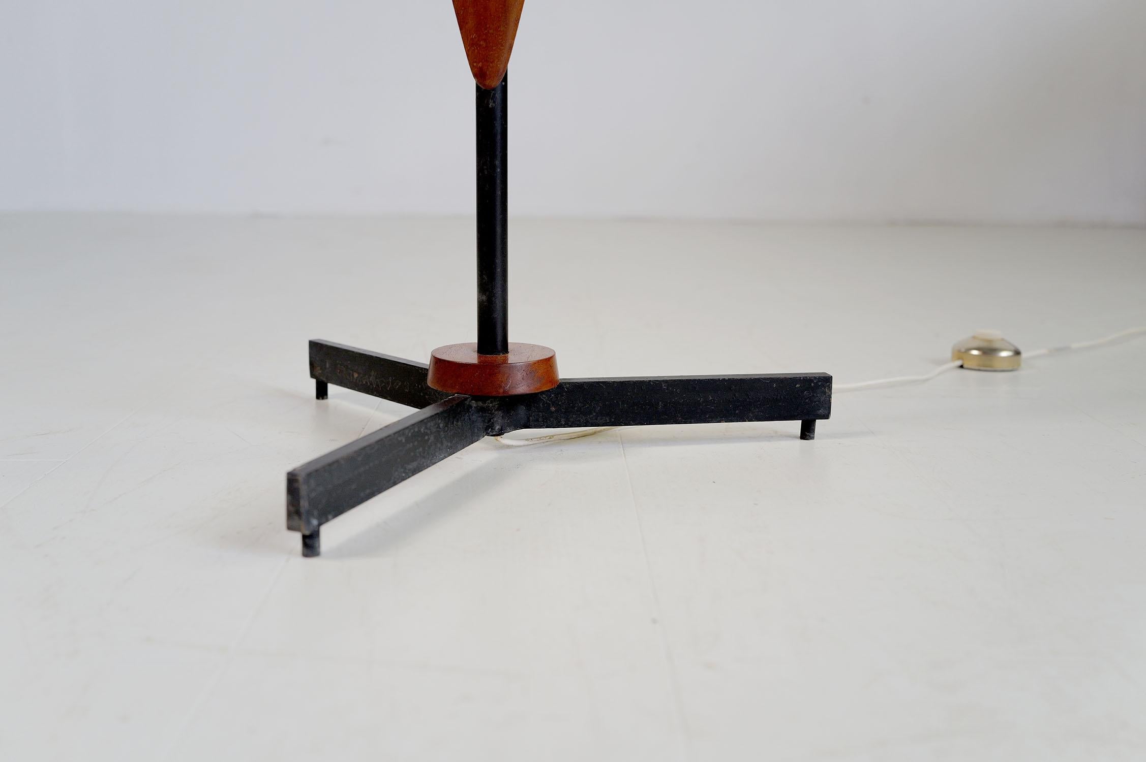 Maison Rispal, lampadaire Totem, France 1960 Bon état à Catonvielle, FR