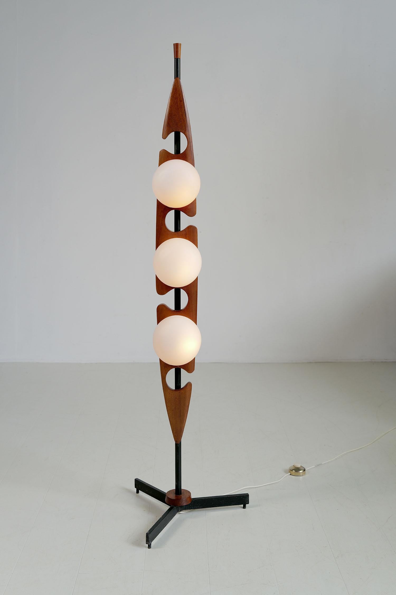 Milieu du XXe siècle Maison Rispal, lampadaire Totem, France 1960