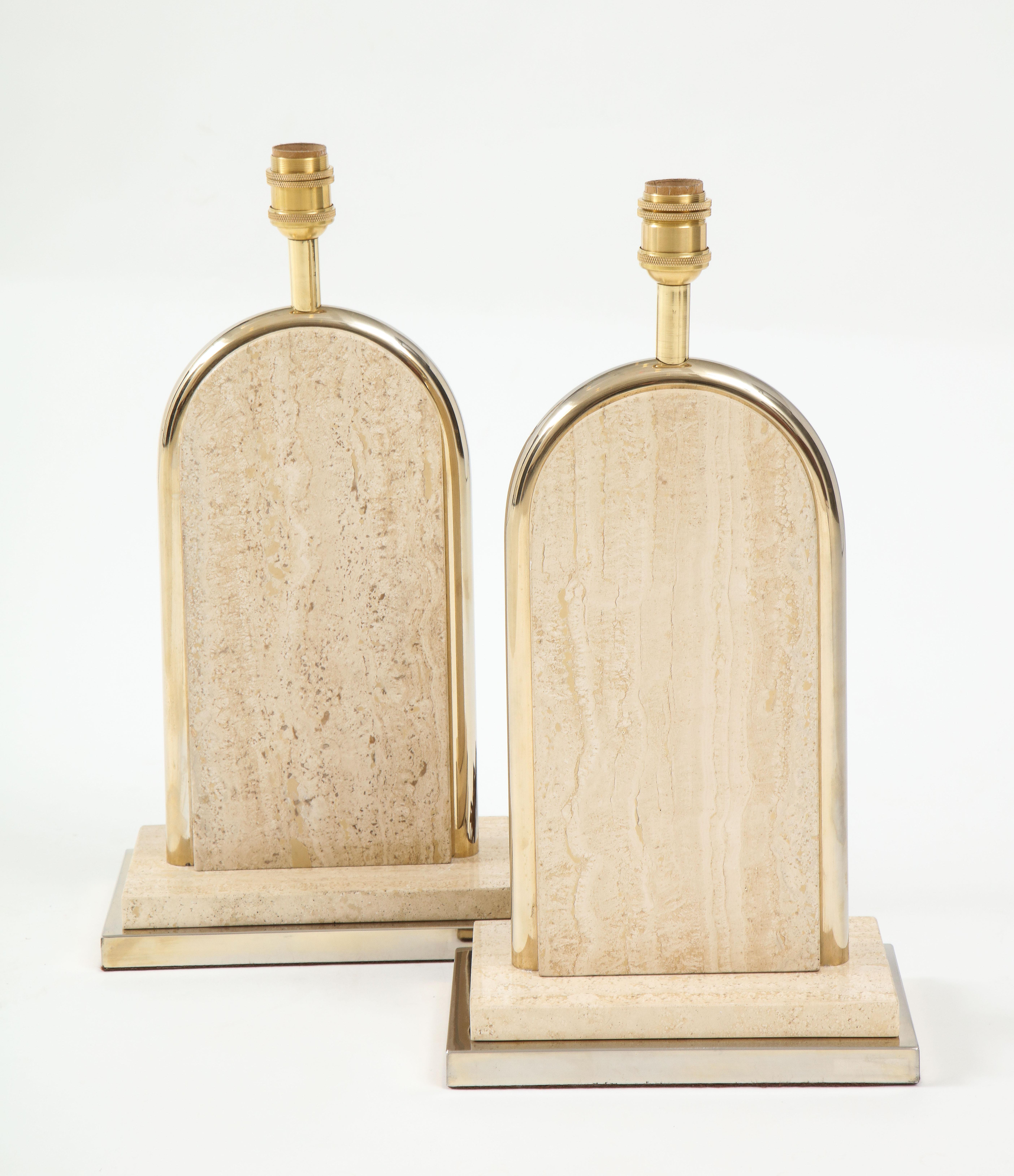 Pair of Belgian Beige Travertine and Gilt Metal Table Lamps, Belgium 1970's In Good Condition For Sale In New York, NY