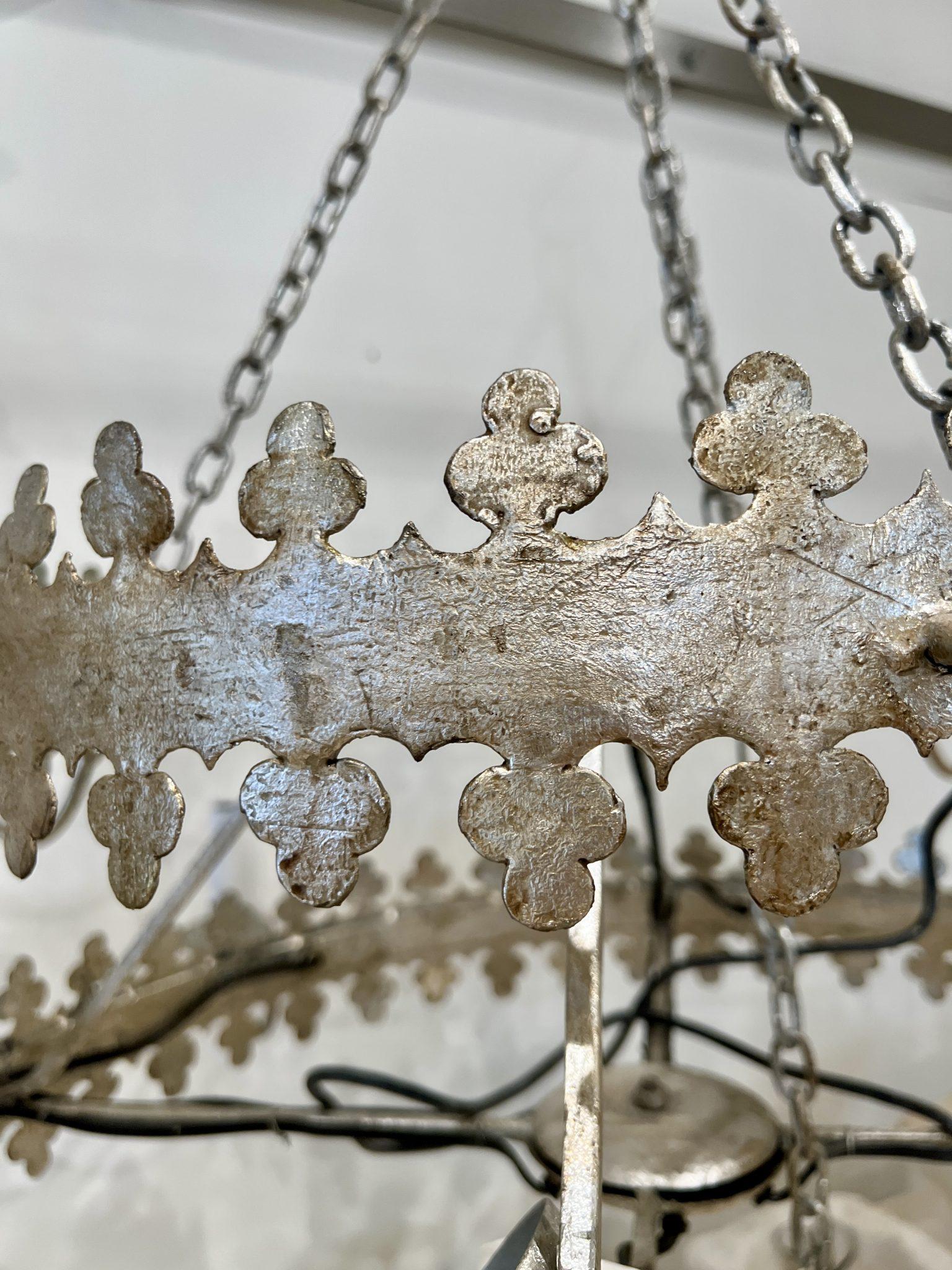 Américain Lustre Maison Silver Leaf en vente