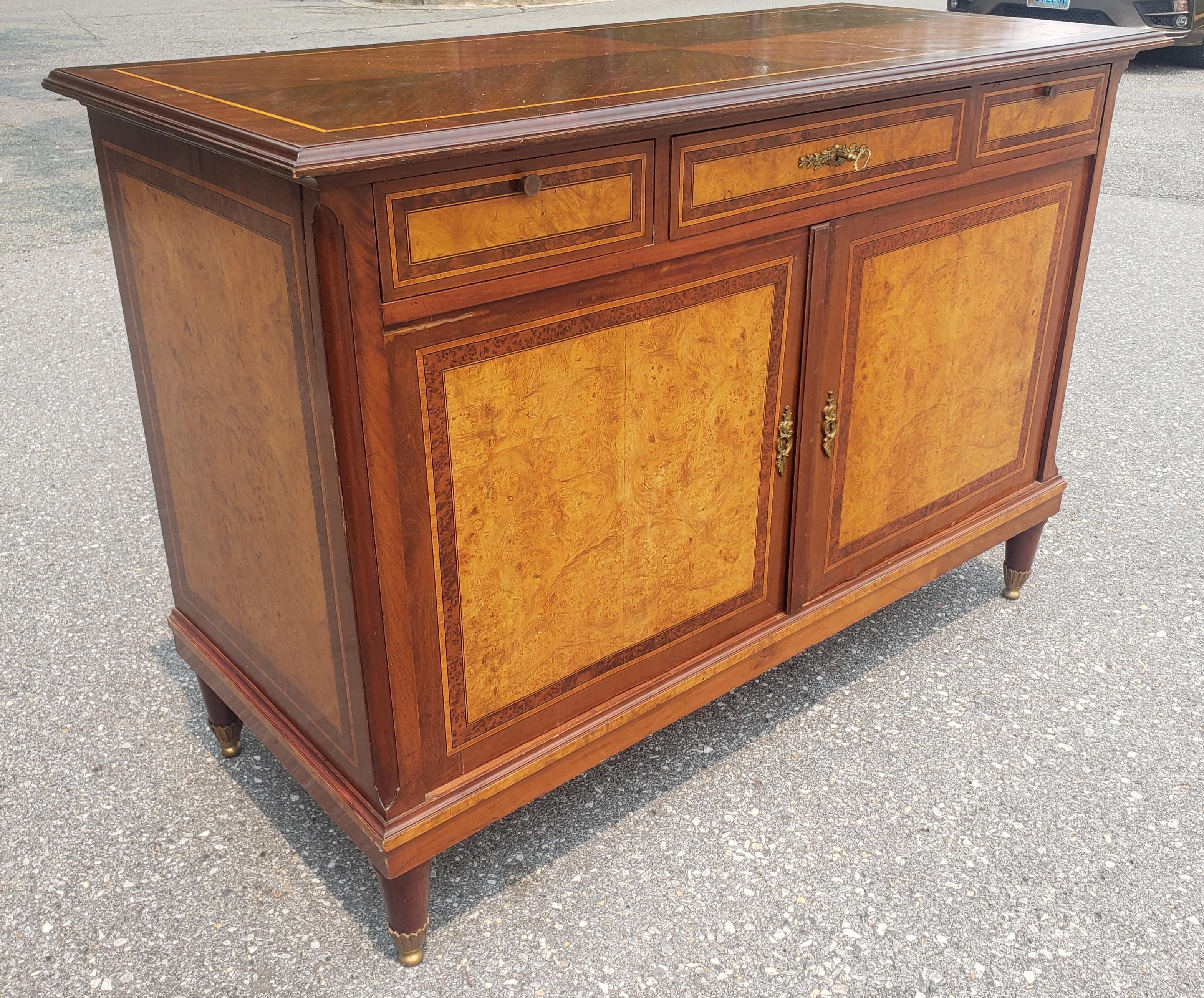 French Maison Soubrier Louis XV Mixed Woods Burl & Satinwood Marquetry Buffet, C 1920s  For Sale