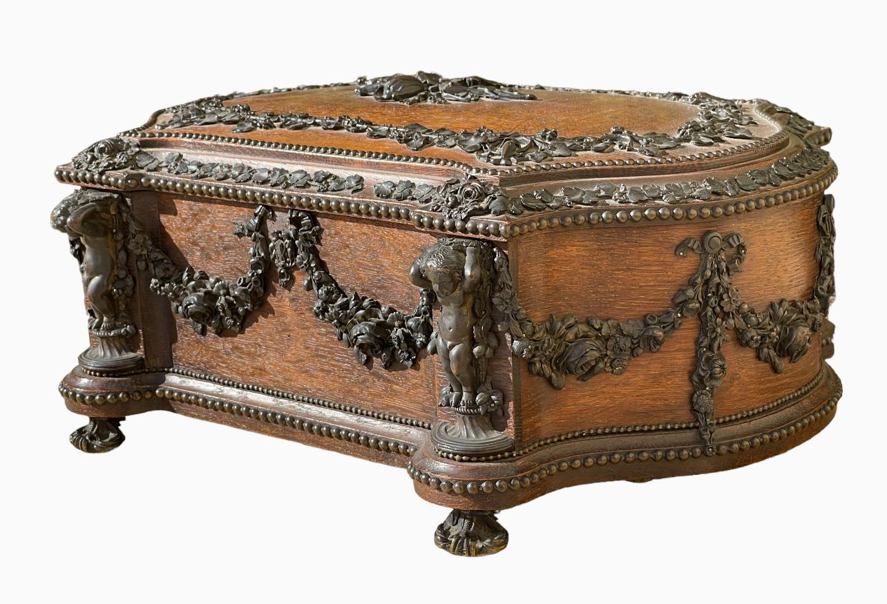 French Maison TAHAN - Large Carved Wooden Box And Bronze Garlands For Sale