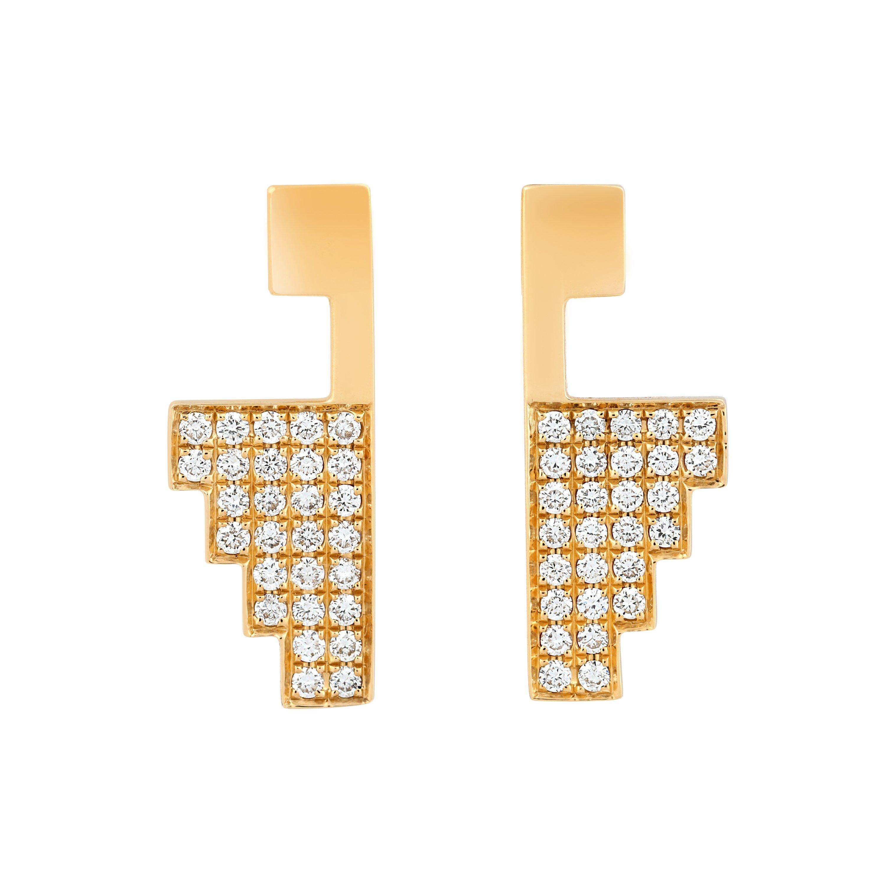 Contemporary Maison Tjoeng La Azteca 18 Karat Yellow Gold and Diamond Earring  For Sale