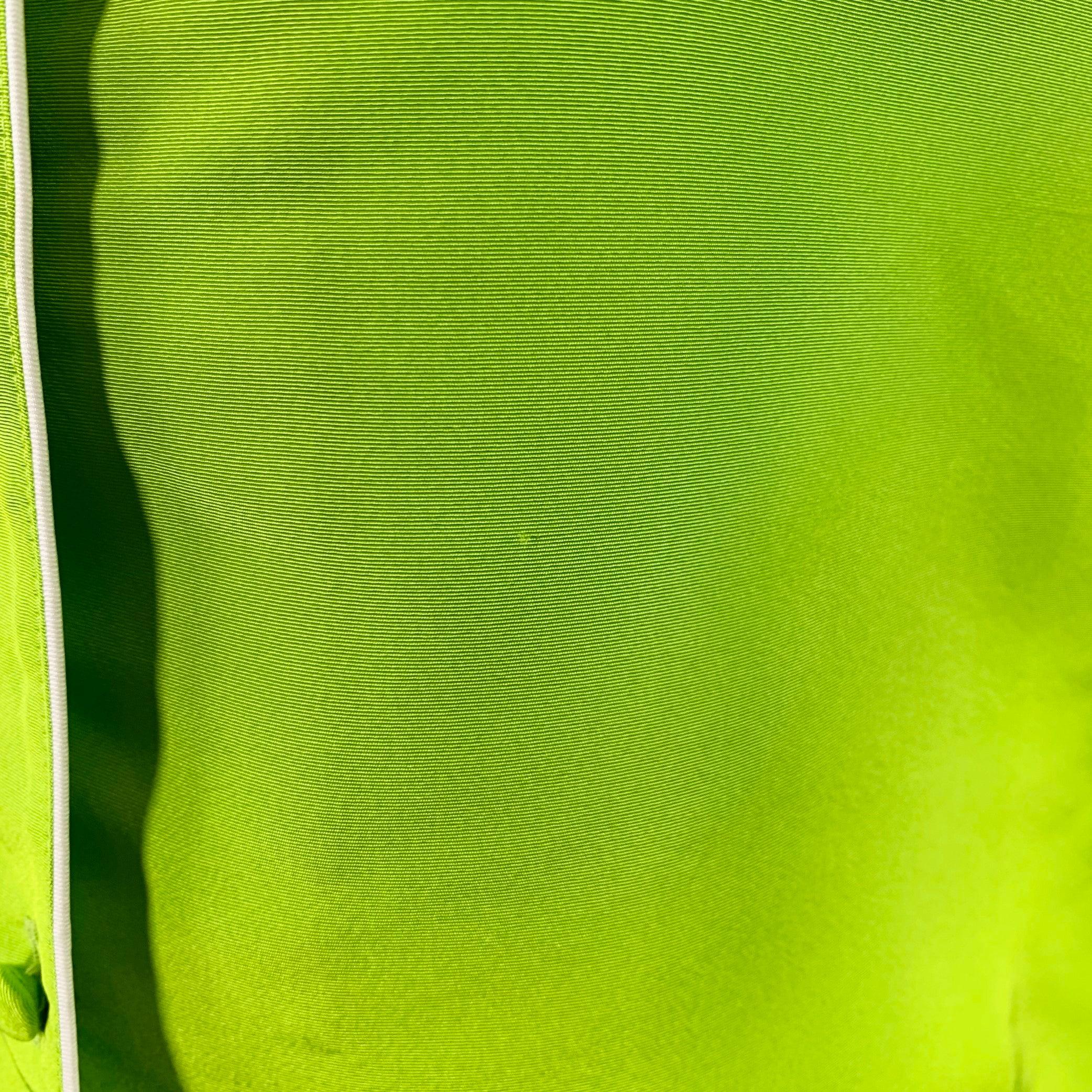 MAISON VALENTINO 2022 Size S Neon Green White Silk One Pocket Oversized Camp Shirt Pour femmes en vente
