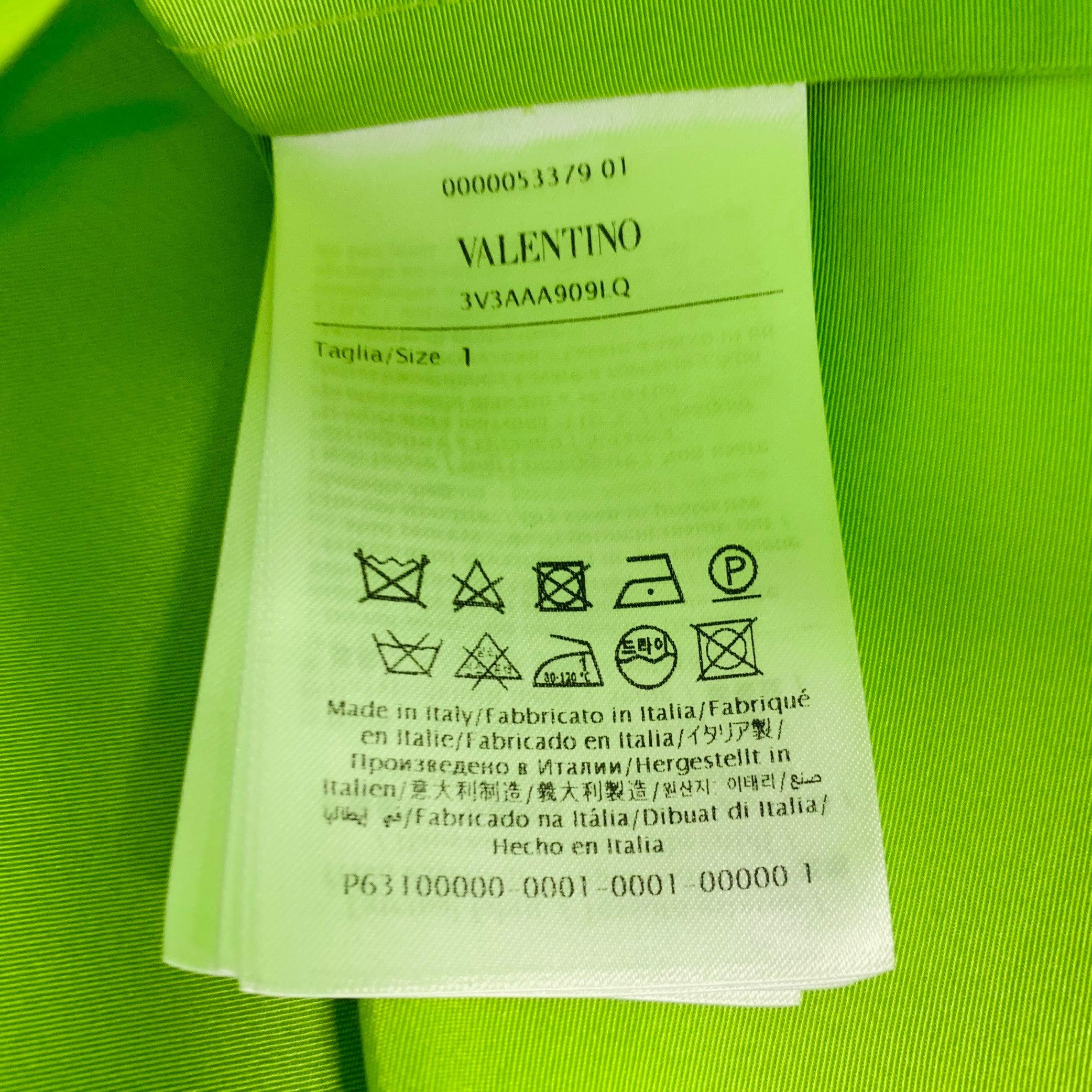 MAISON VALENTINO 2022 Size S Neon Green White Silk One Pocket Oversized Camp Shirt en vente 3