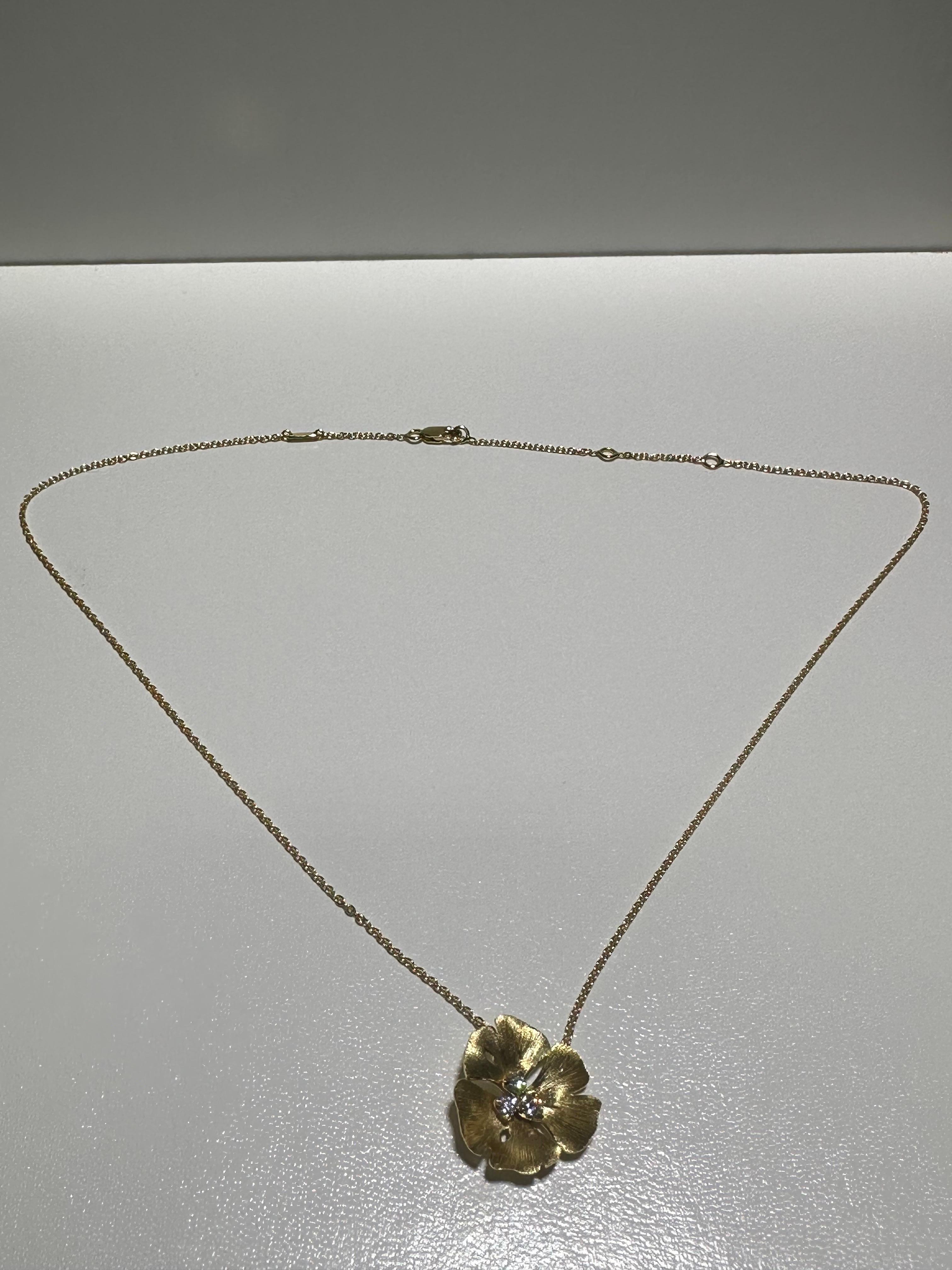 Maison Vever Ginkgo Necklace Medium model In New Condition For Sale In Heerlen, NL