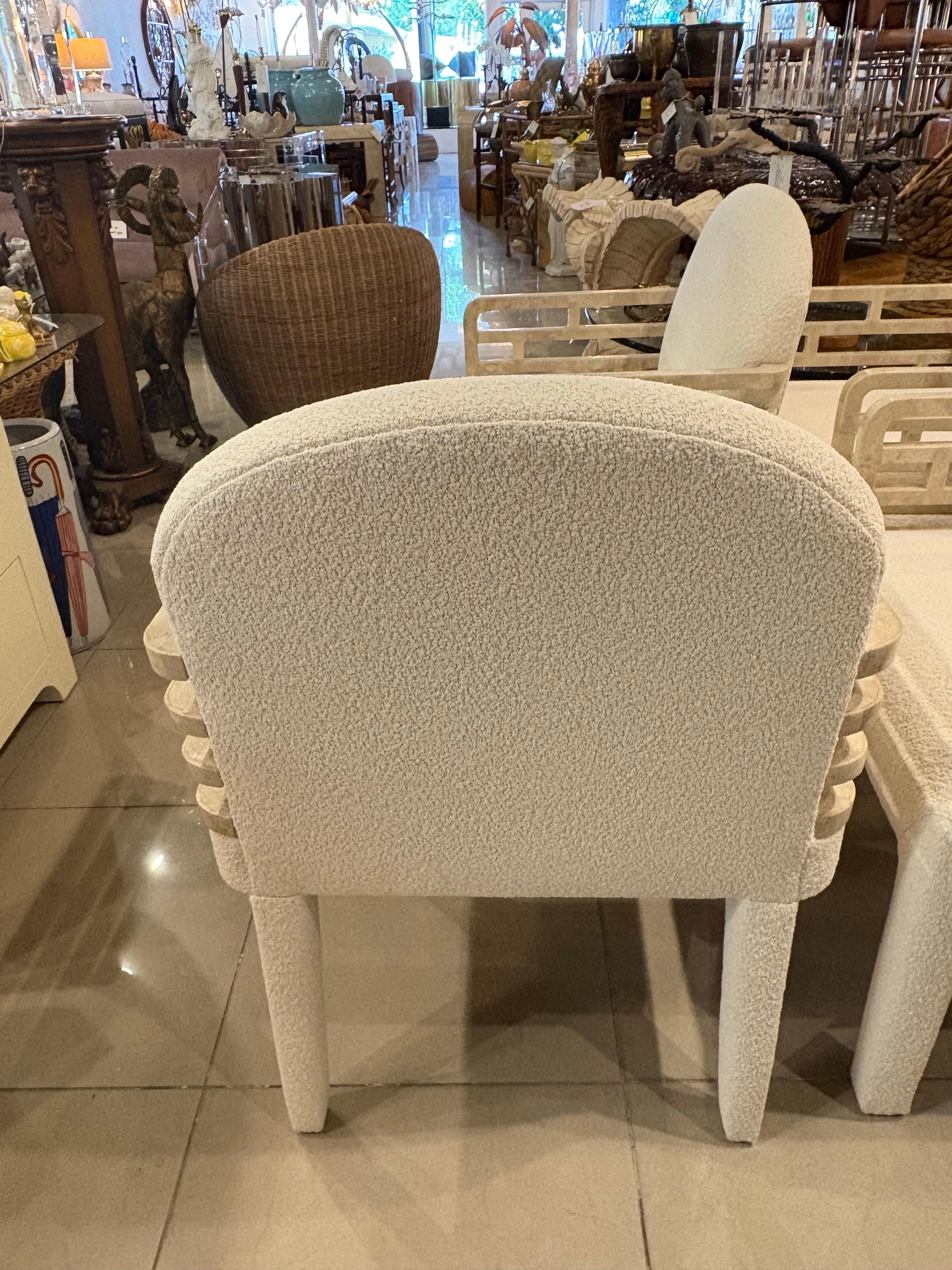 Maitland Smith 4 Tessellated Stone Marble Arm Dining Chairs New Boucle Fabric In condizioni buone in vendita a West Palm Beach, FL