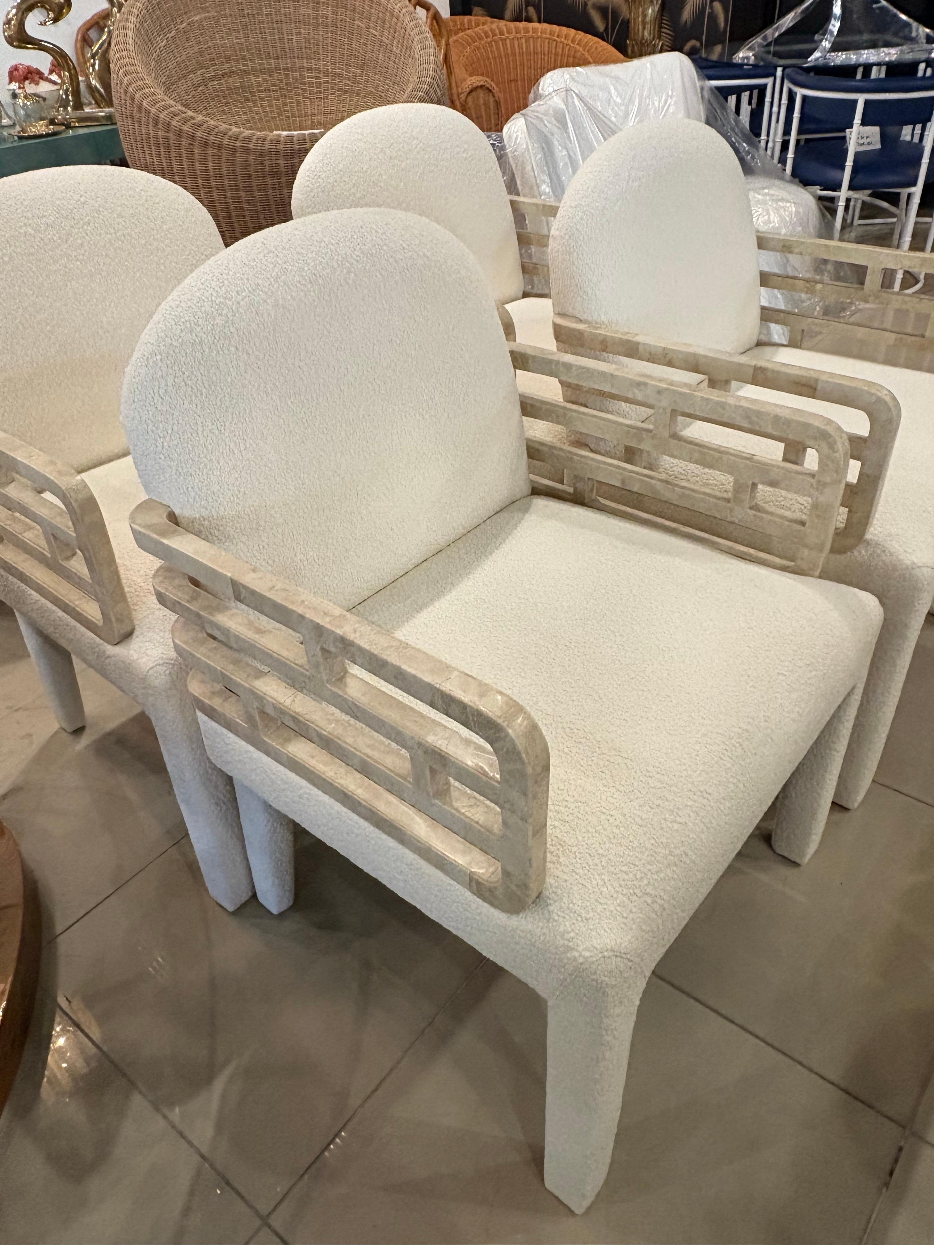 Maitland Smith 4 Tessellated Stone Marble Arm Dining Chairs New Boucle Fabric in vendita 1