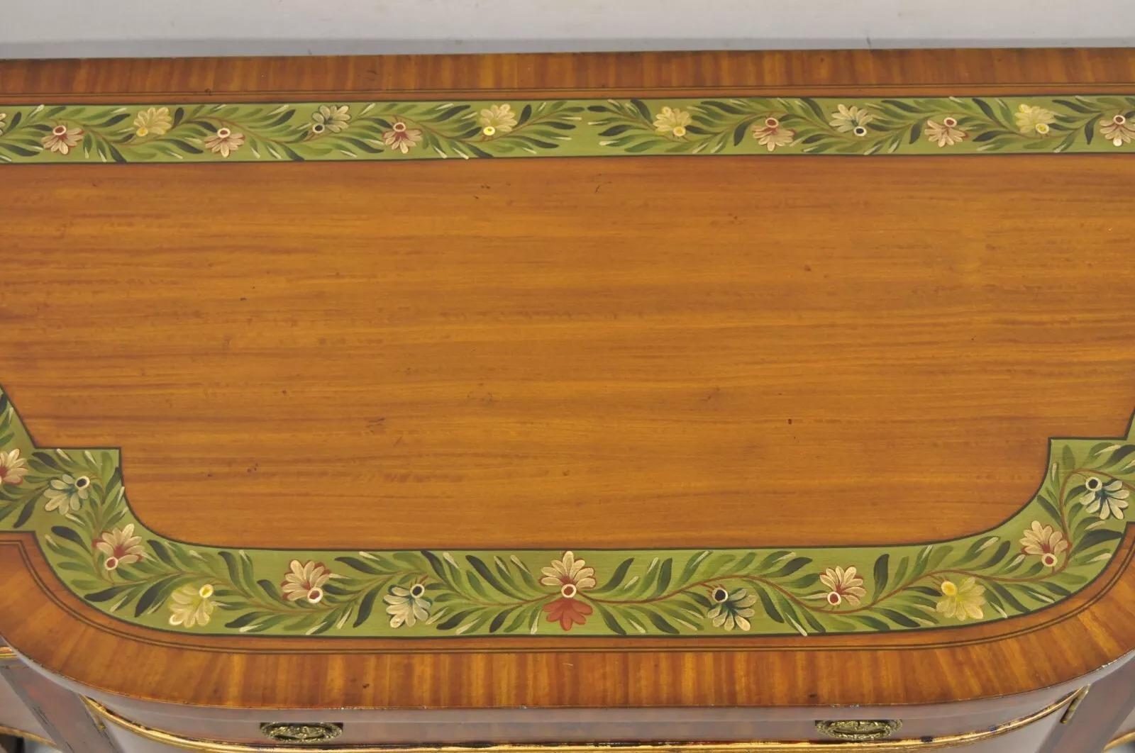 Maitland Smith Armario Buffet Credenza Pequeño Decorado con Pintura Estilo Adams en Bueno estado para la venta en Philadelphia, PA