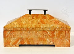 Scatola in marmo di Siena tessellata di Maitland Smith, design architettonico in stile Art Deco