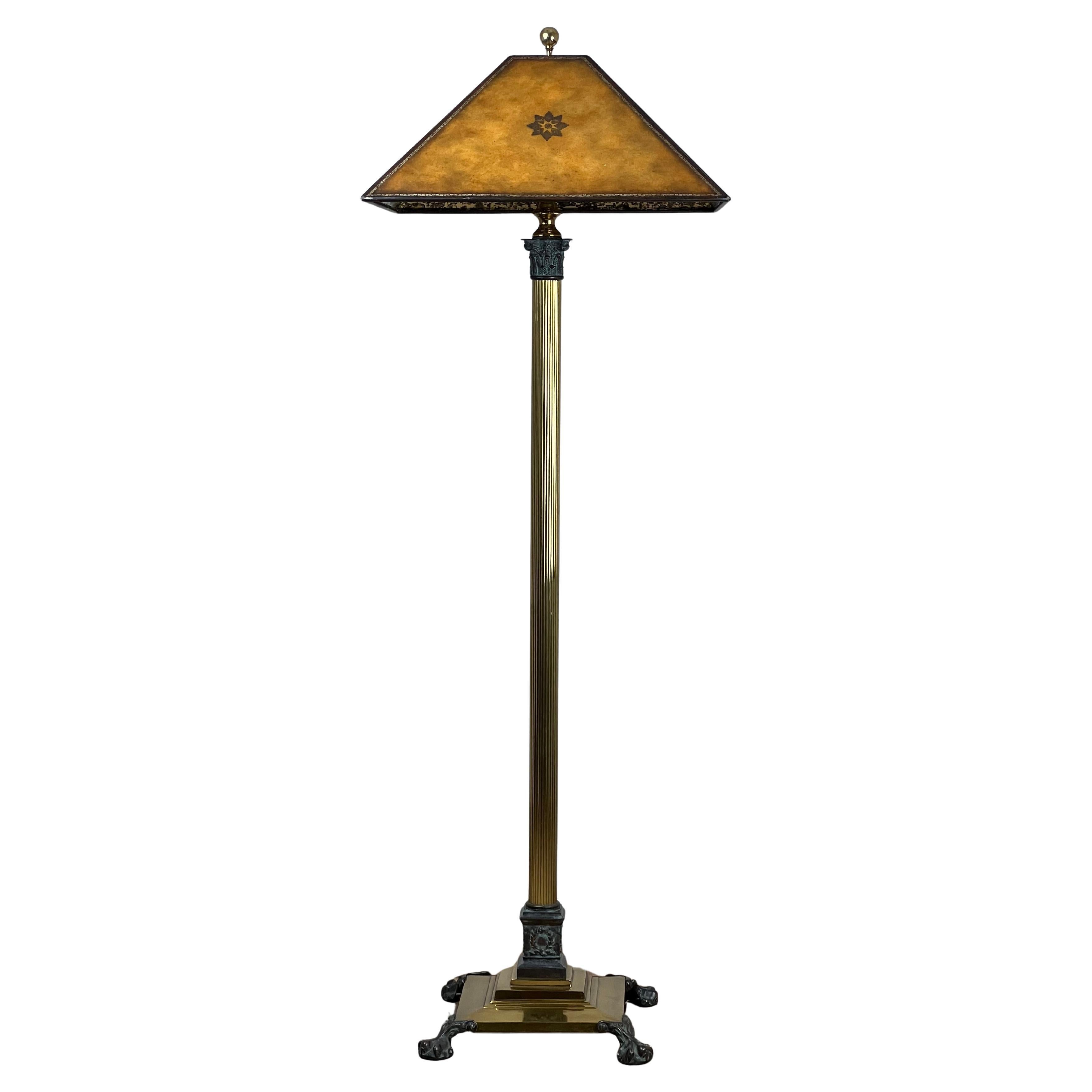 Lampadaire en laiton et bronze avec abat-jour en cuir, style Arts & Crafts, Maitland Smith en vente