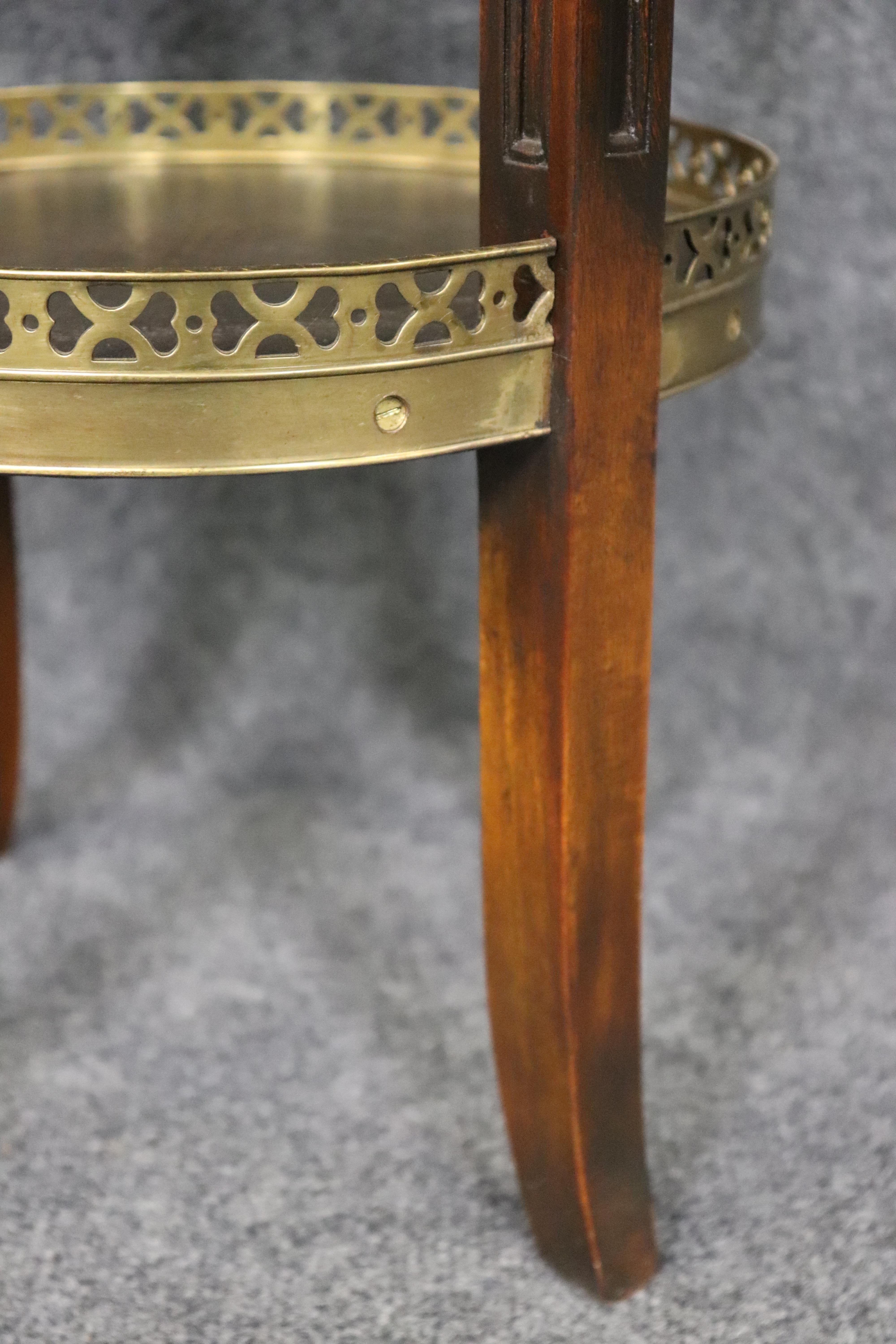Maitland Smith zugeschrieben Geprägtes Leder Messing Mahagoni Pflanzenständer Pedestal im Angebot 6