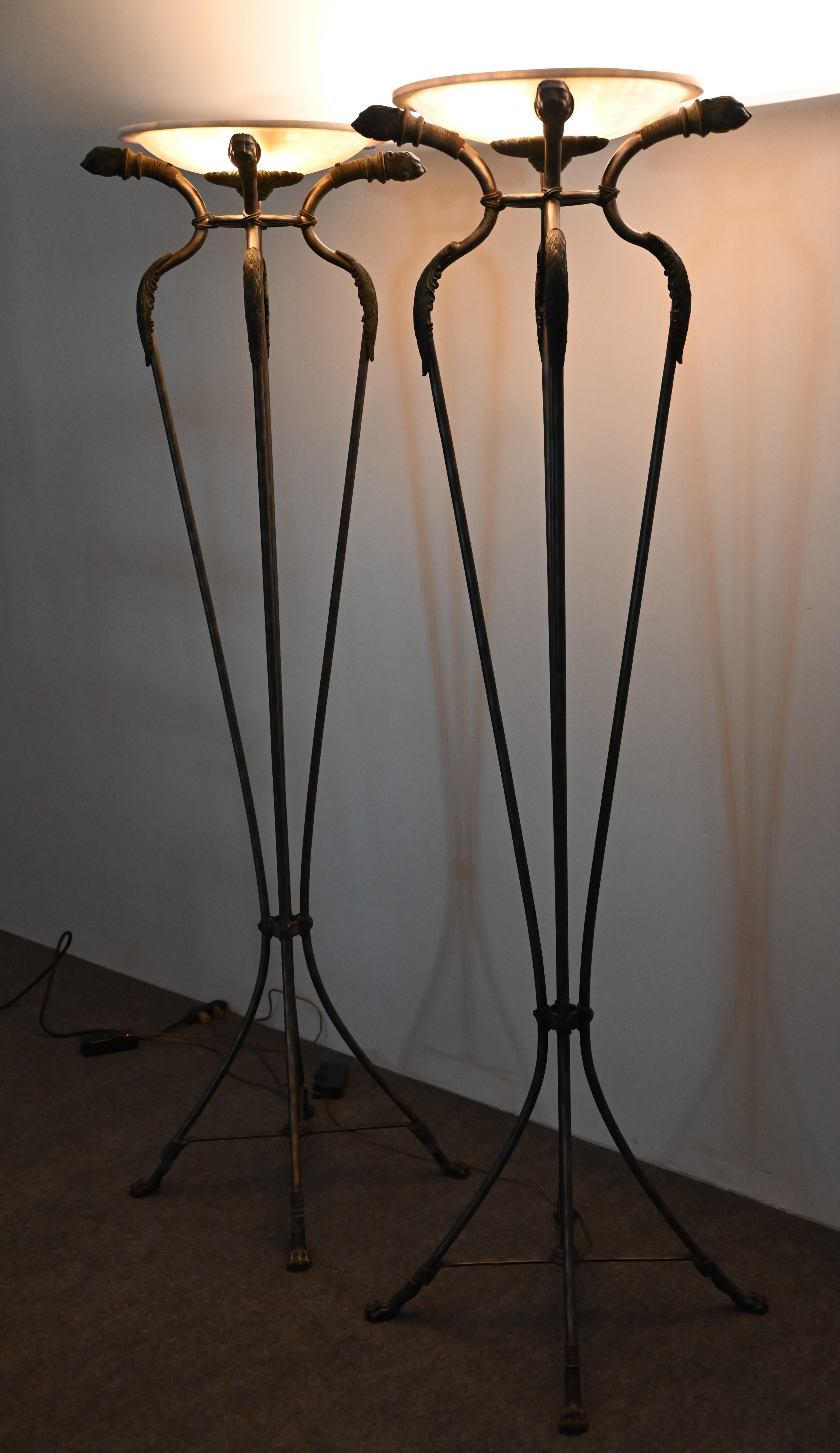 Torchères tessellées et en bronze attribuées à Maitland Smith, années 1990  en vente 1