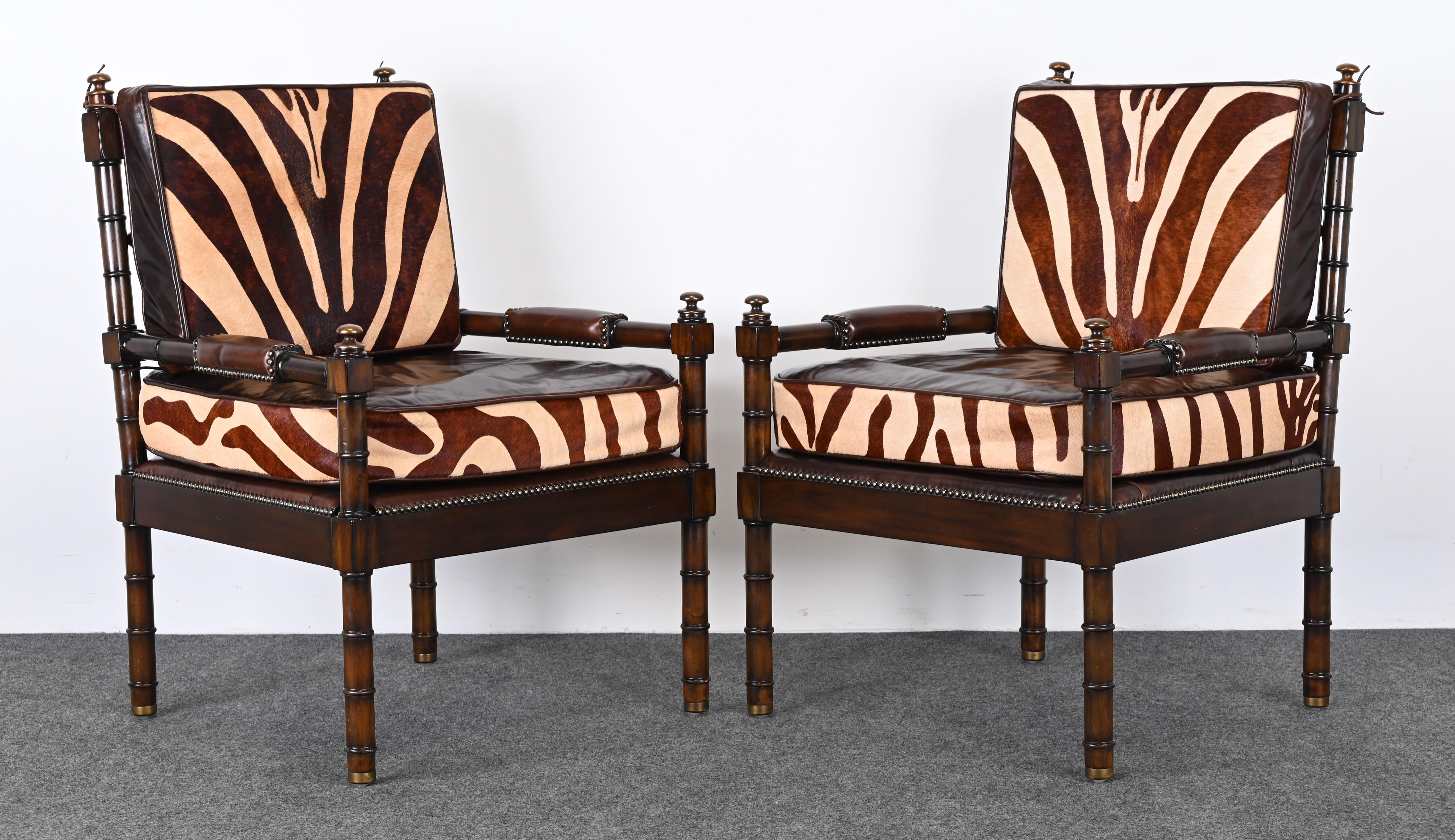 Fin du 20e siècle Fauteuils en bambou Maitland Smith avec sièges en cuir de vache imprimé zébré, années 1990 en vente