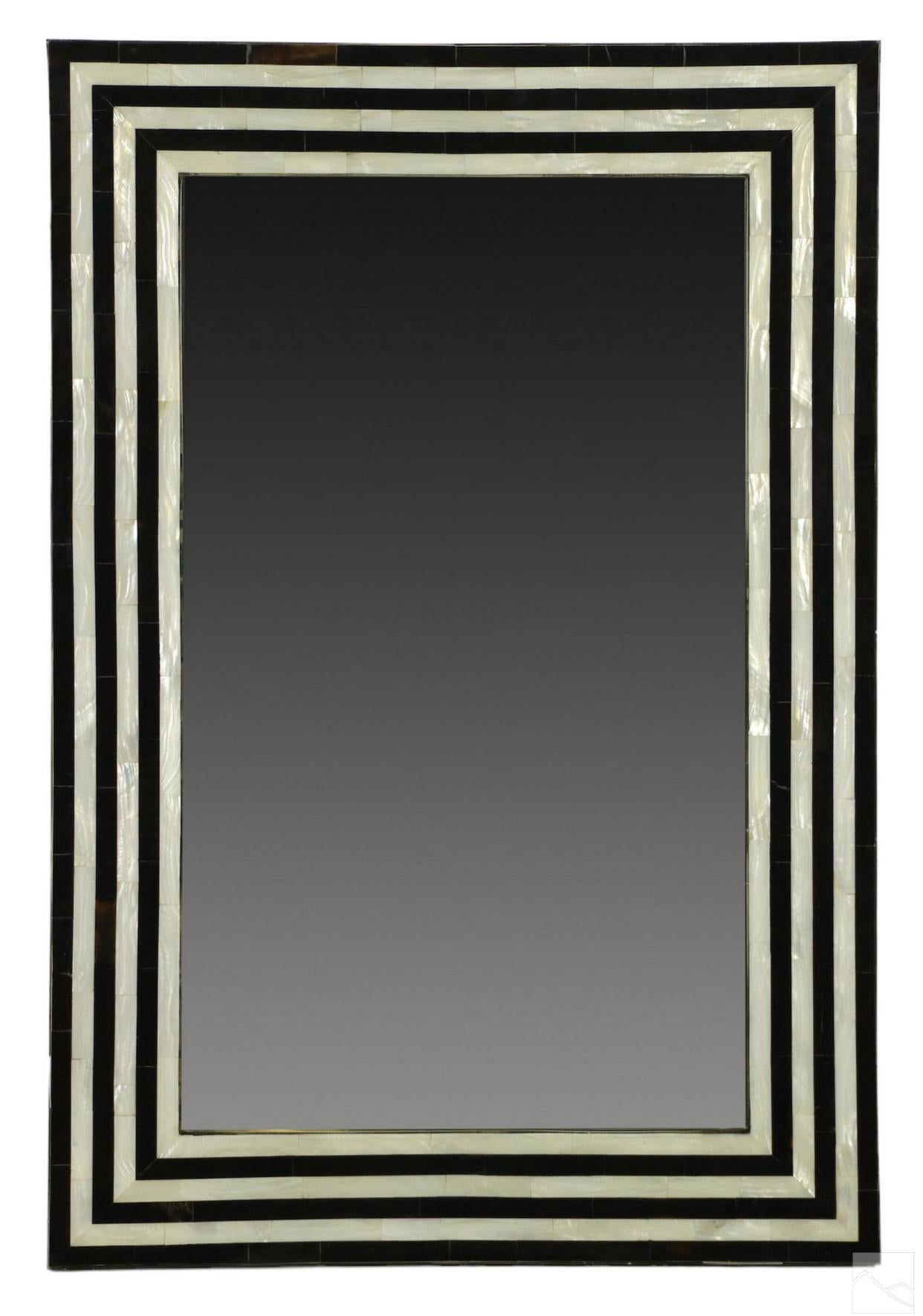 Miroir mural tessellé noir et blanc de Maitland Smith Bon état - En vente à Chicago, IL