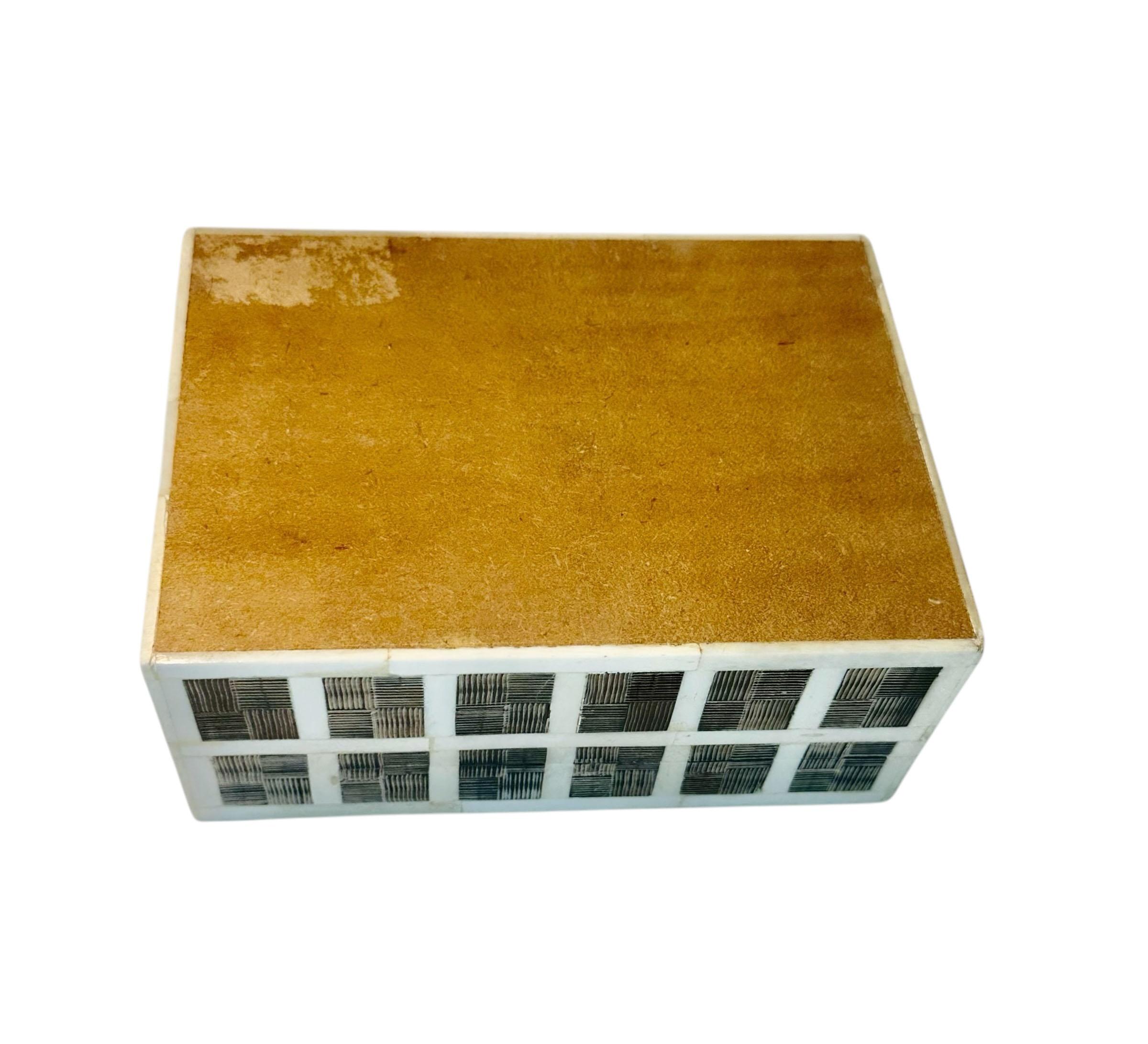 Maitland Smith Bone And Satinwood Box 1970s For Sale 5
