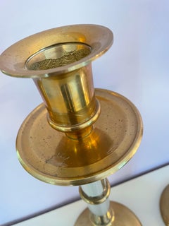 Grands bougeoirs Maitland Smith en laiton et chrome