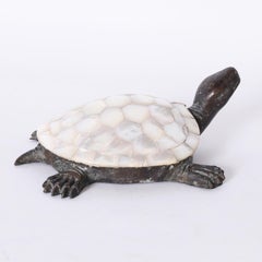 Sculpture de tortue en bronze et nacre de Maitland Smith