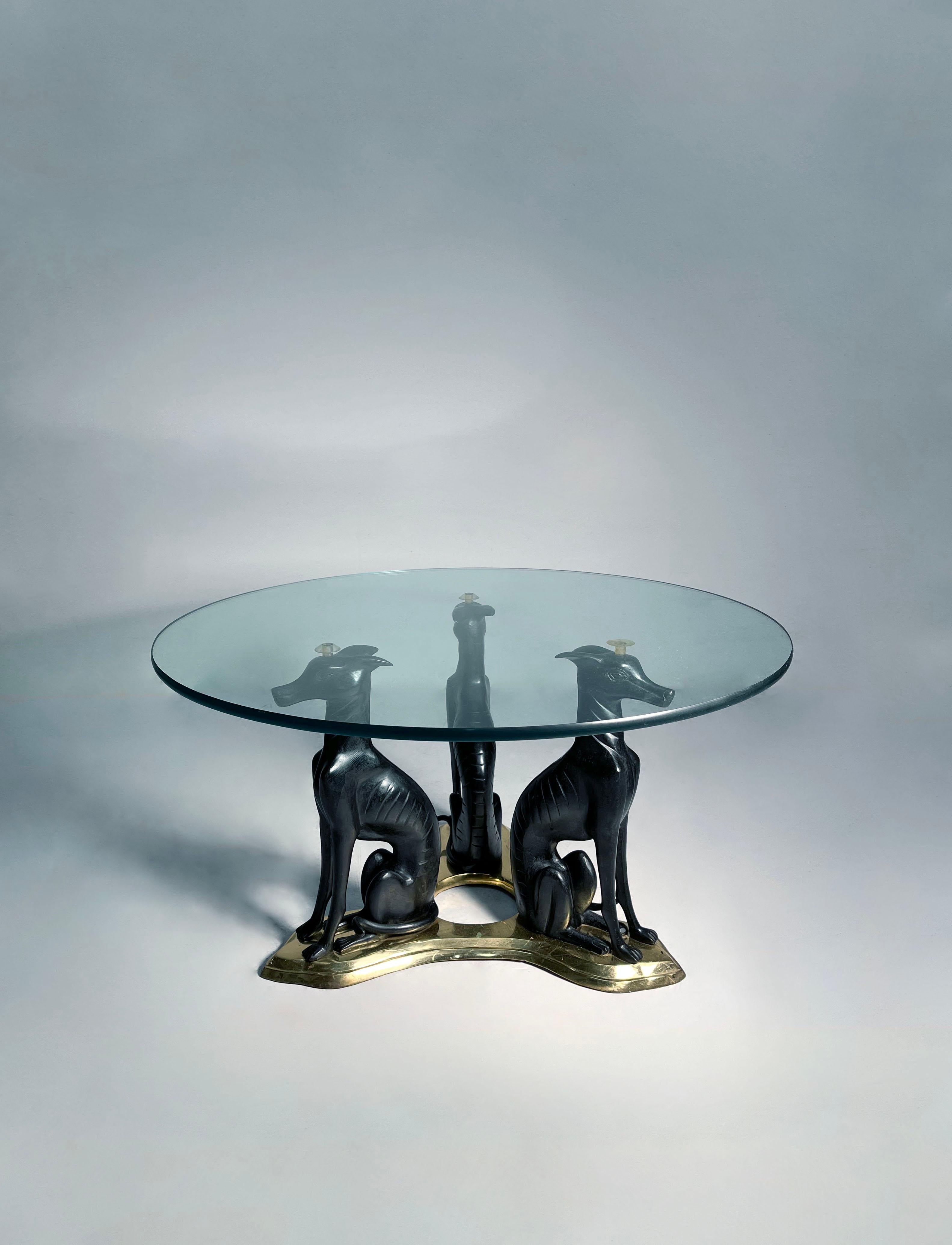 Américain Table basse en verre Art Déco Maitland Smith Bronze Greyhound Whippets en vente