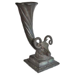 Maitland Smith Bronze-Vase mit Widderkopf-Vase, Füllhorn, 1980er Jahre, USA