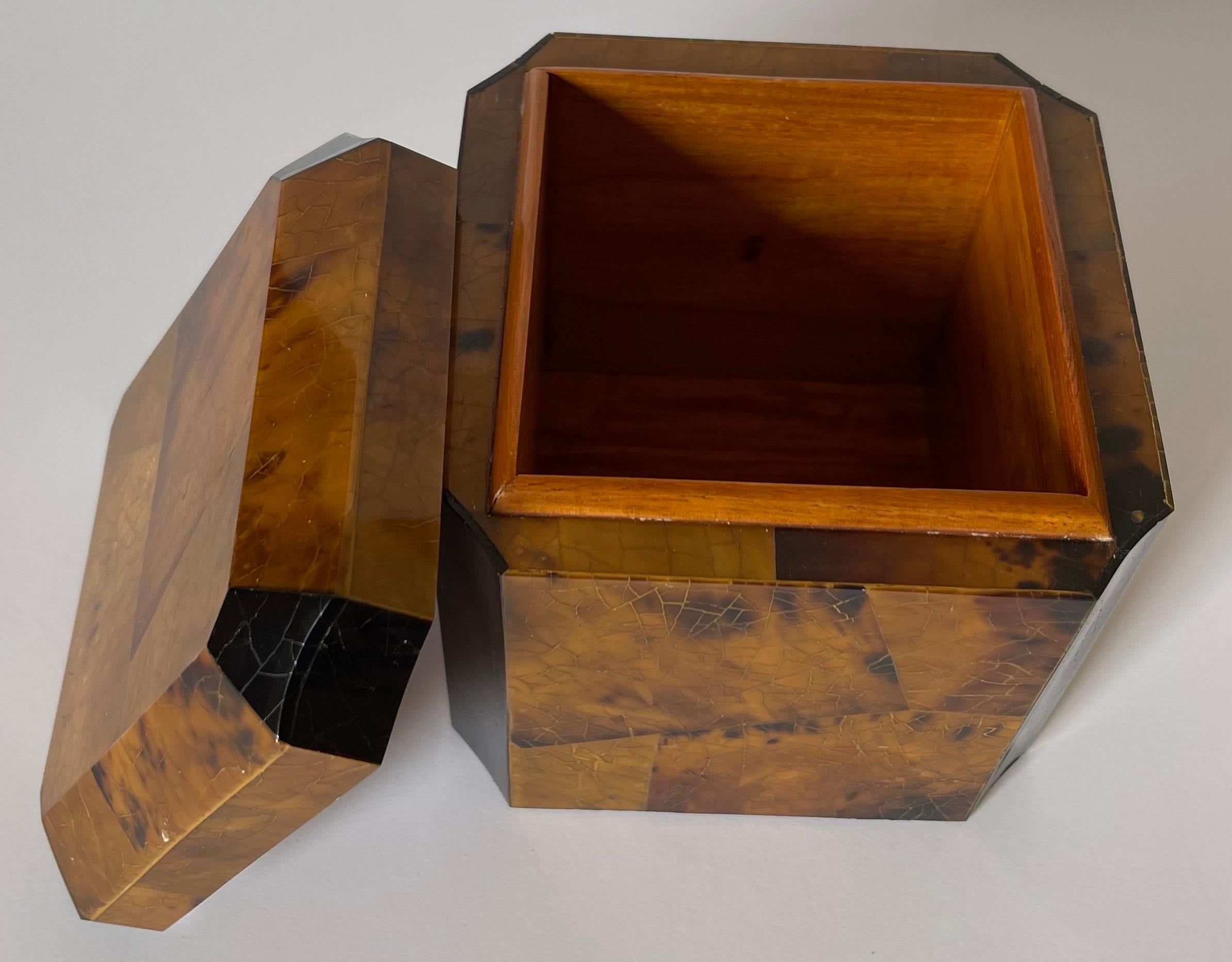 Shell Maitland Smith Brown Penshell Cube Decorative Box For Sale