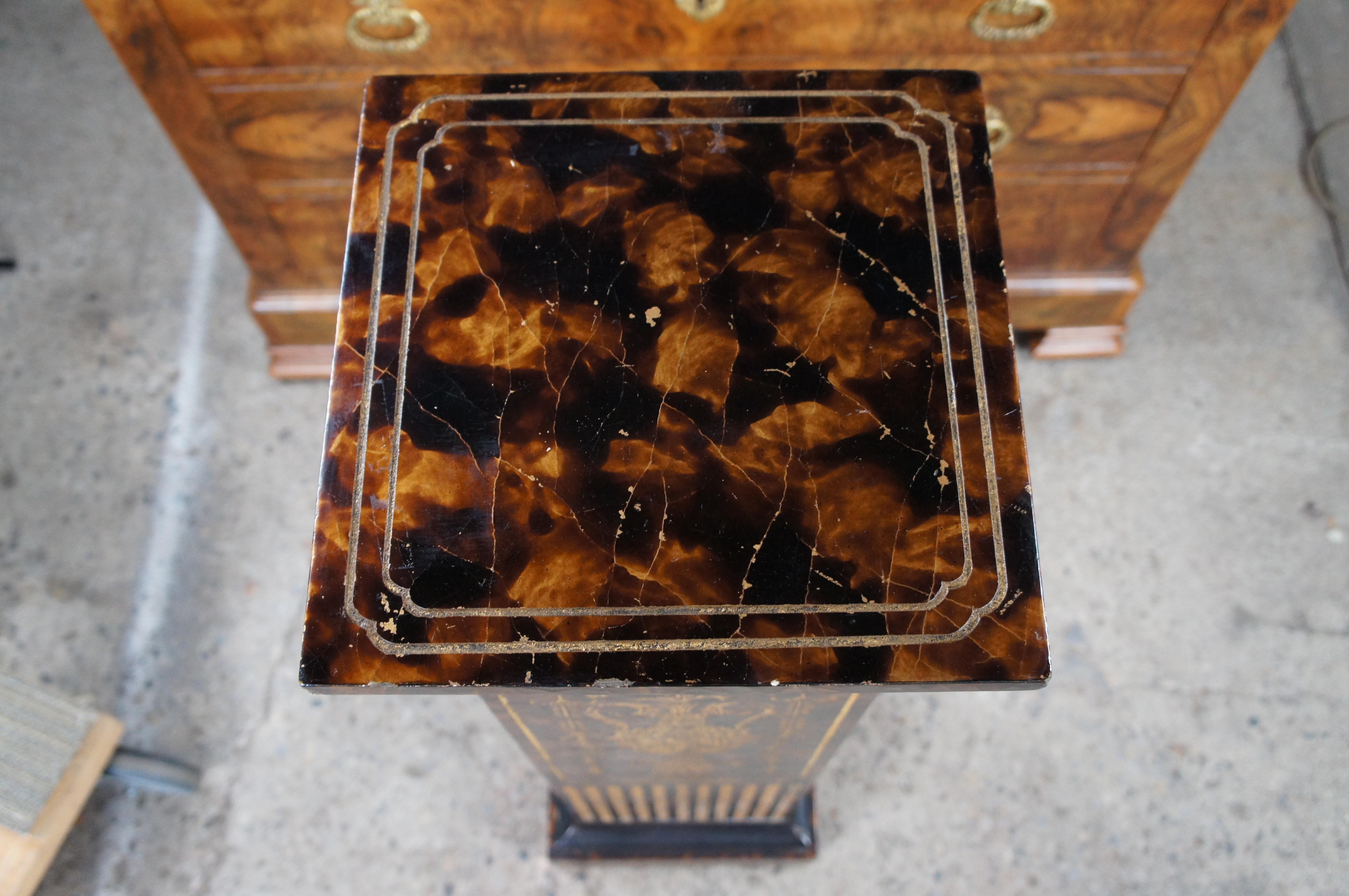 Maitland Smith Chinese Coromandel Faux Tortoise Shell Sculpture Pedestal Stand In Good Condition For Sale In Dayton, OH