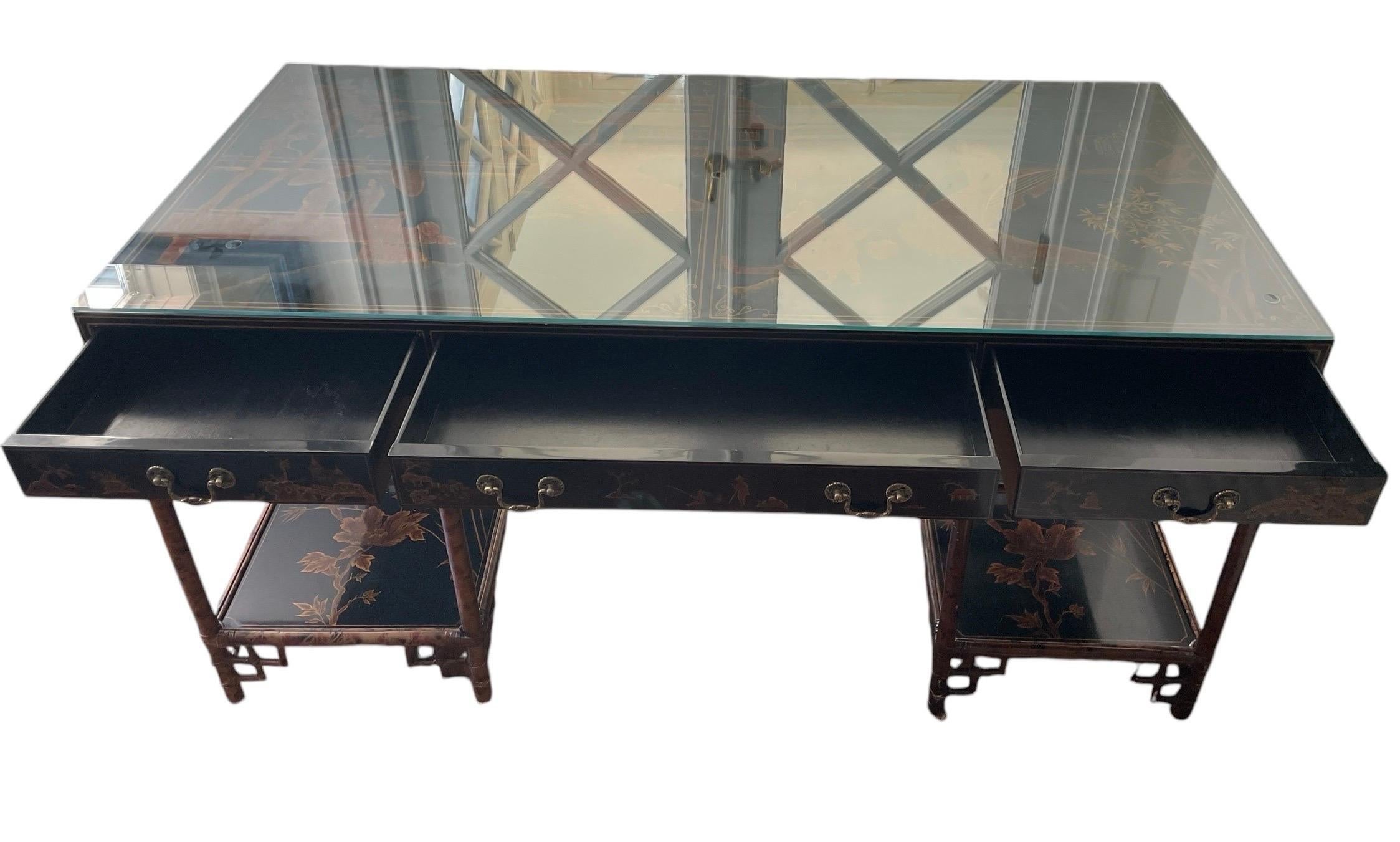 Table d'entrée de bureau chinoiserie Maitland Smith vintage bambou rotin Bon état - En vente à Rochester, NY
