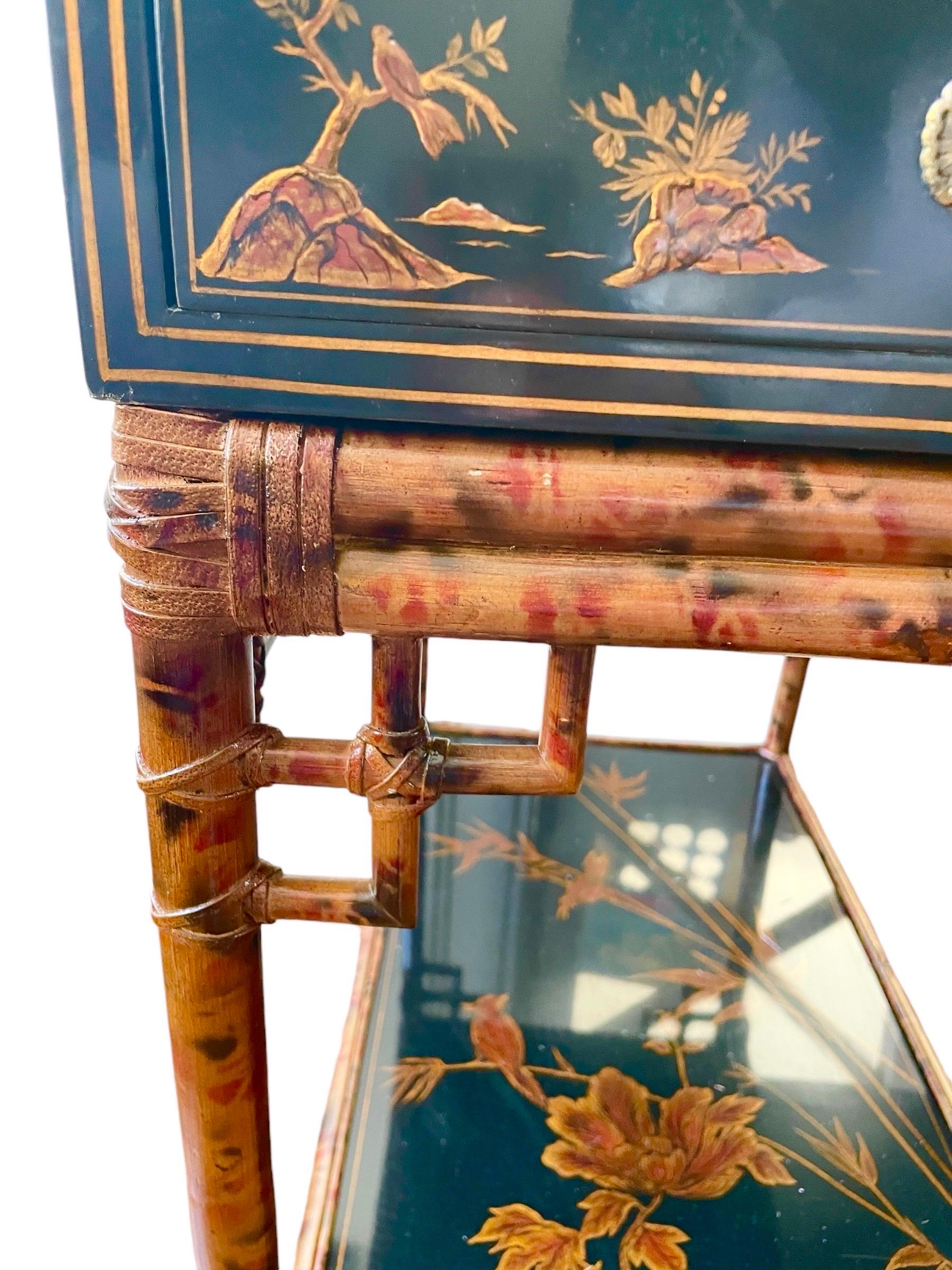 20ième siècle Table d'entrée de bureau chinoiserie Maitland Smith vintage bambou rotin en vente