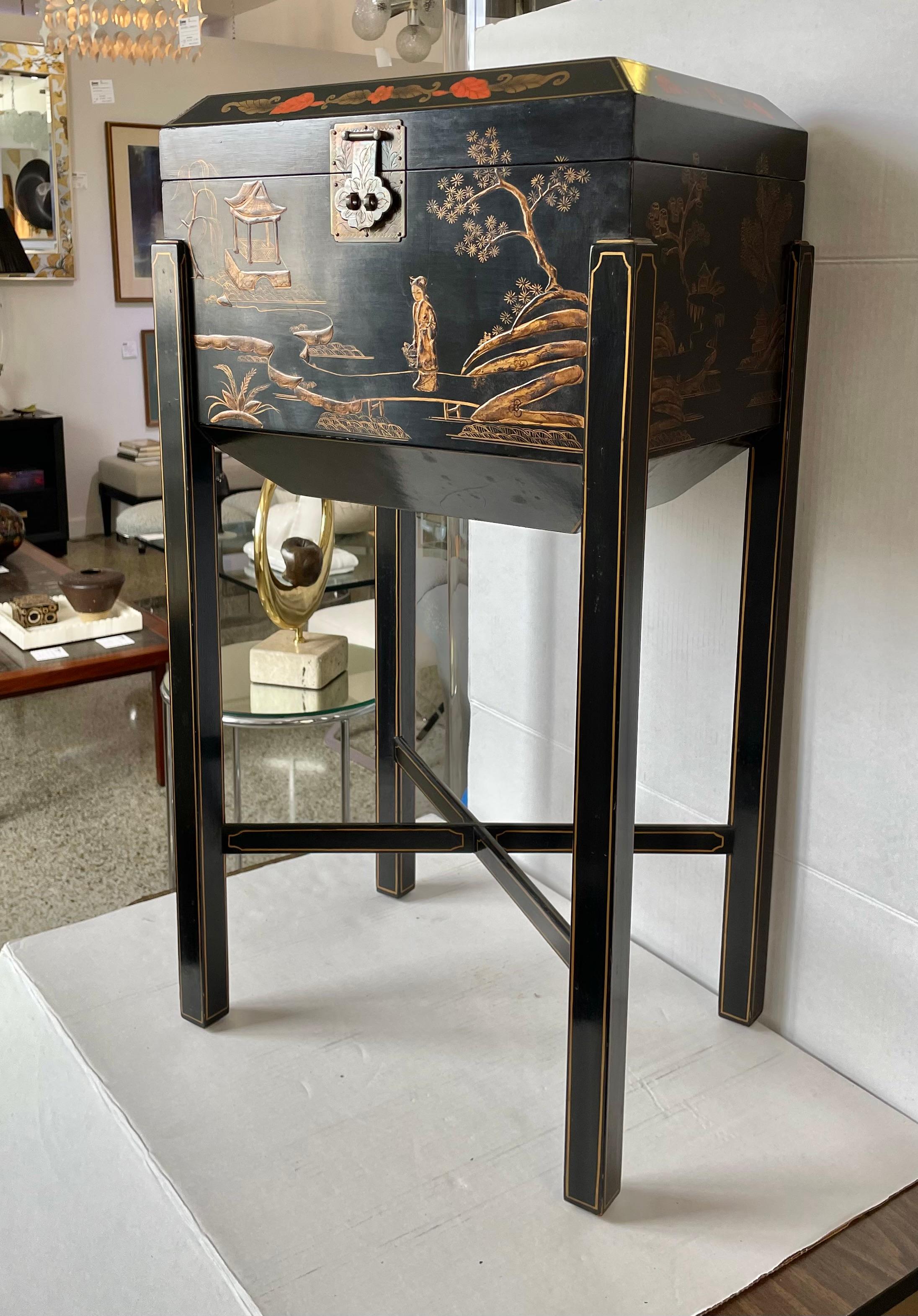 Maitland Smith Chinoiserie Side Table For Sale 5