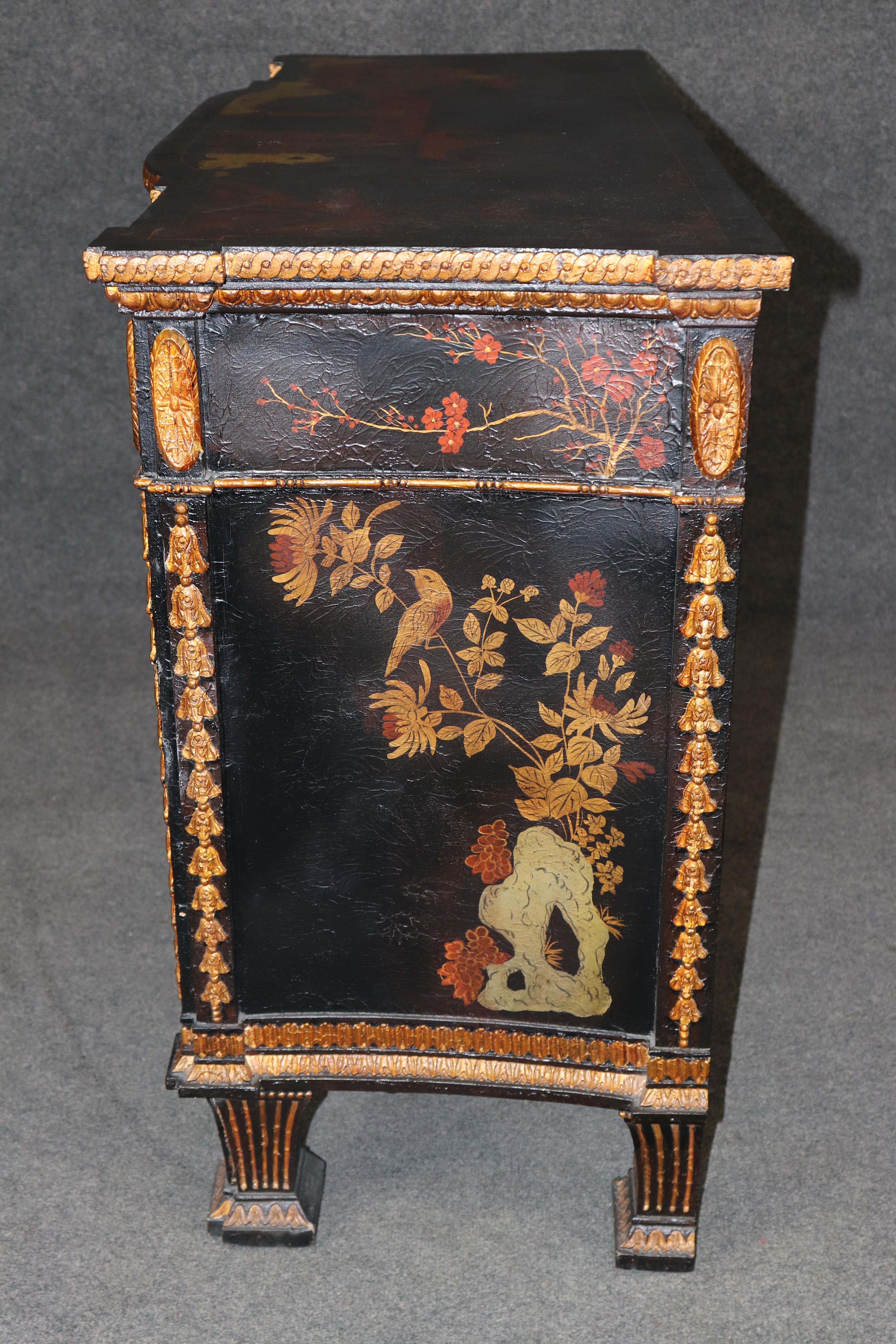 Filippino Credenza decorata con vernice dorata e ebanizzata di Maitland Smith in stile Chinoiserie in vendita