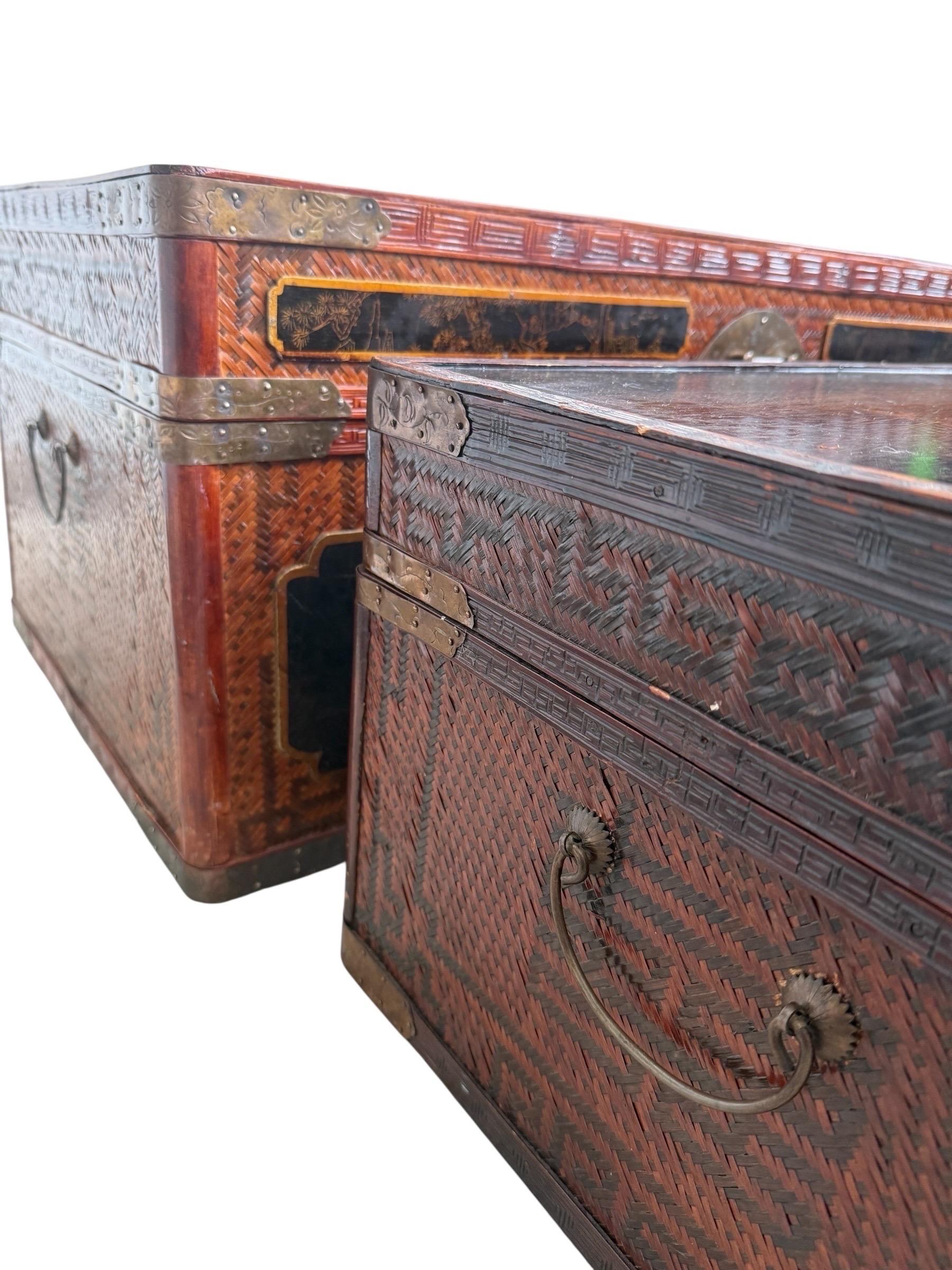 Maitland Smith Chinoiserie-Truhe mit Messingbeschlägen Handbemalte Paneele im Angebot 7