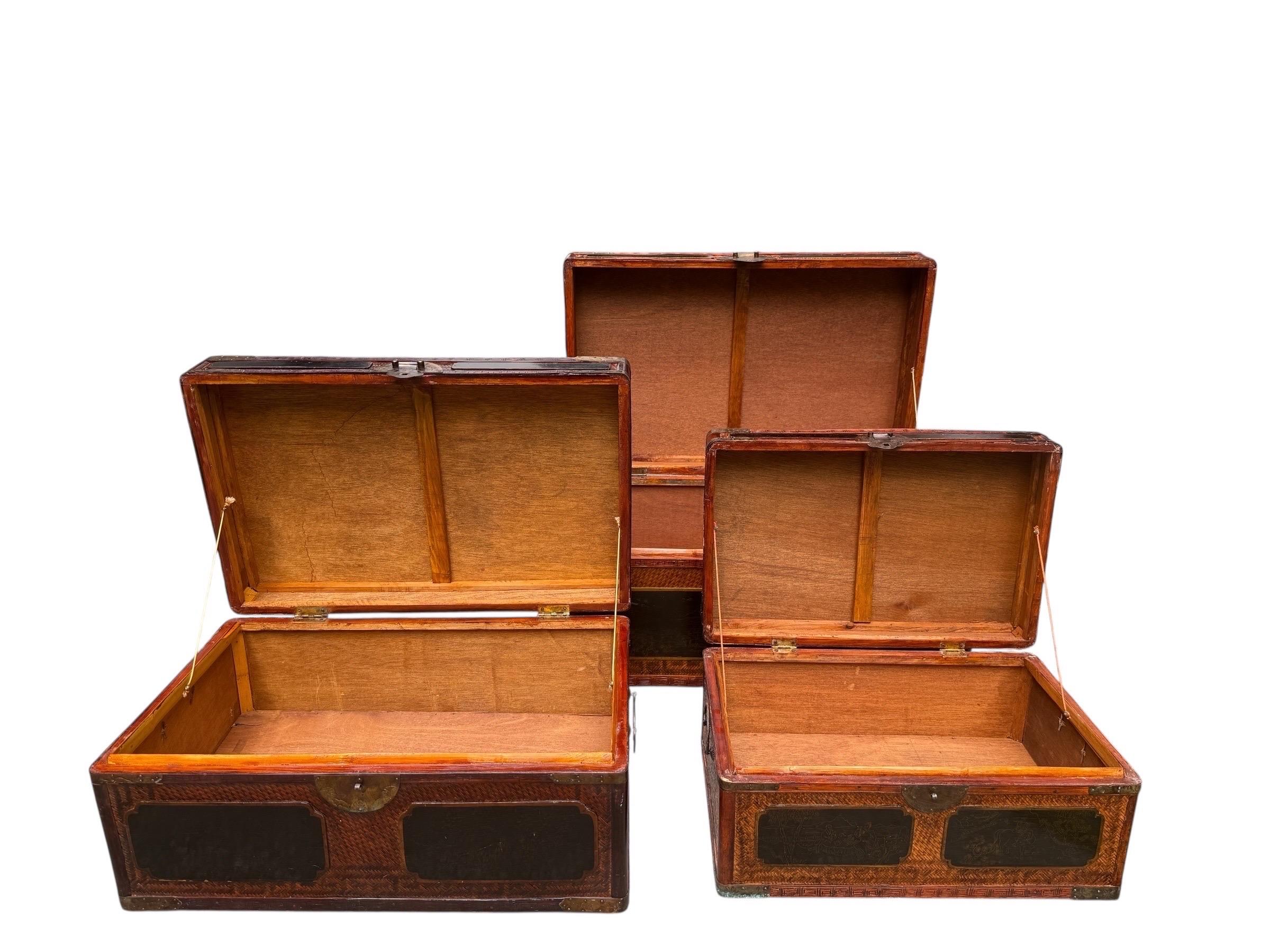 Maitland Smith Chinoiserie-Truhe mit Messingbeschlägen Handbemalte Paneele im Angebot 1