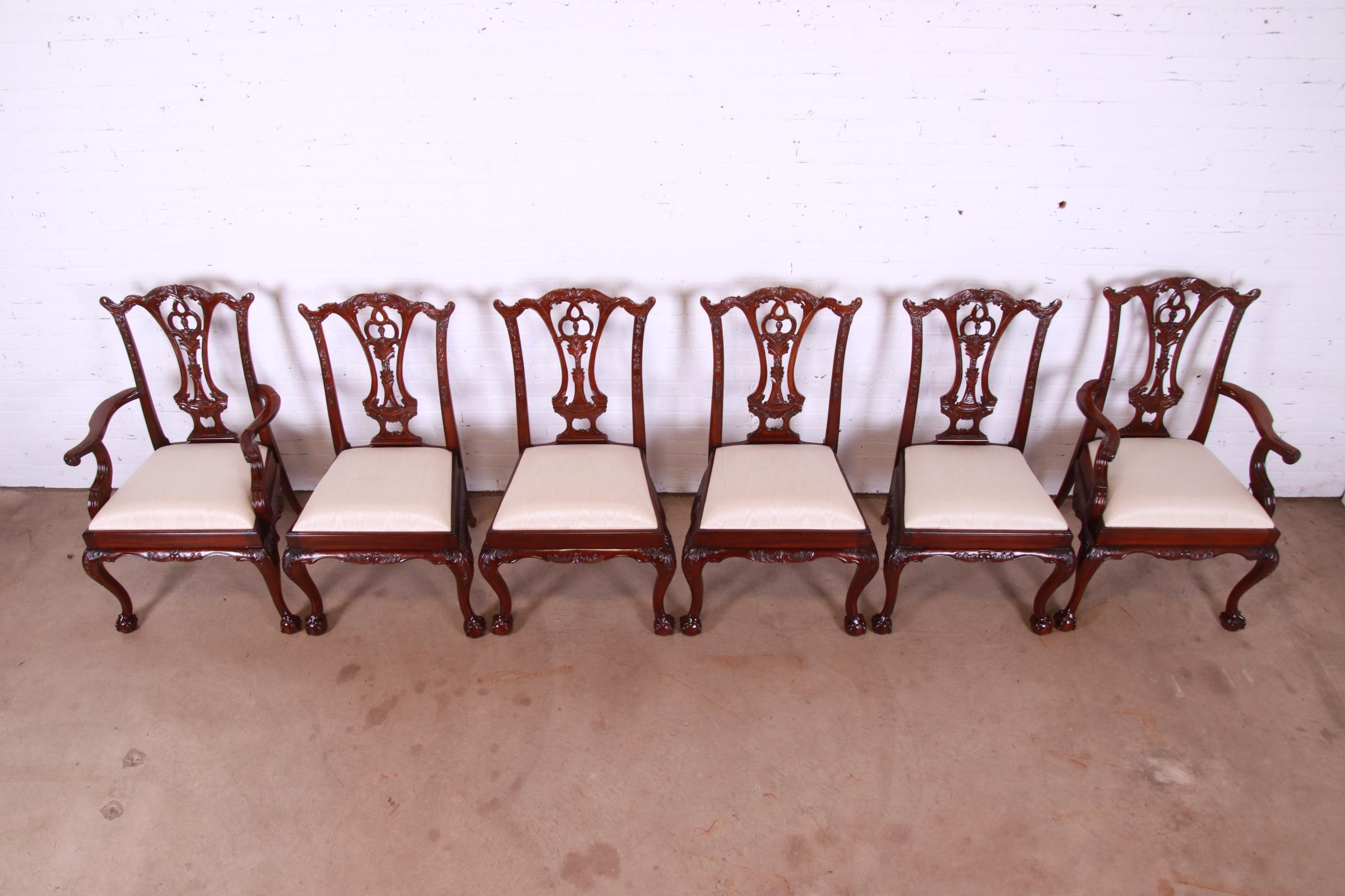 Maitland Smith Chippendale Carved Mahogany Dining Chairs, Set of Six For Sale 1