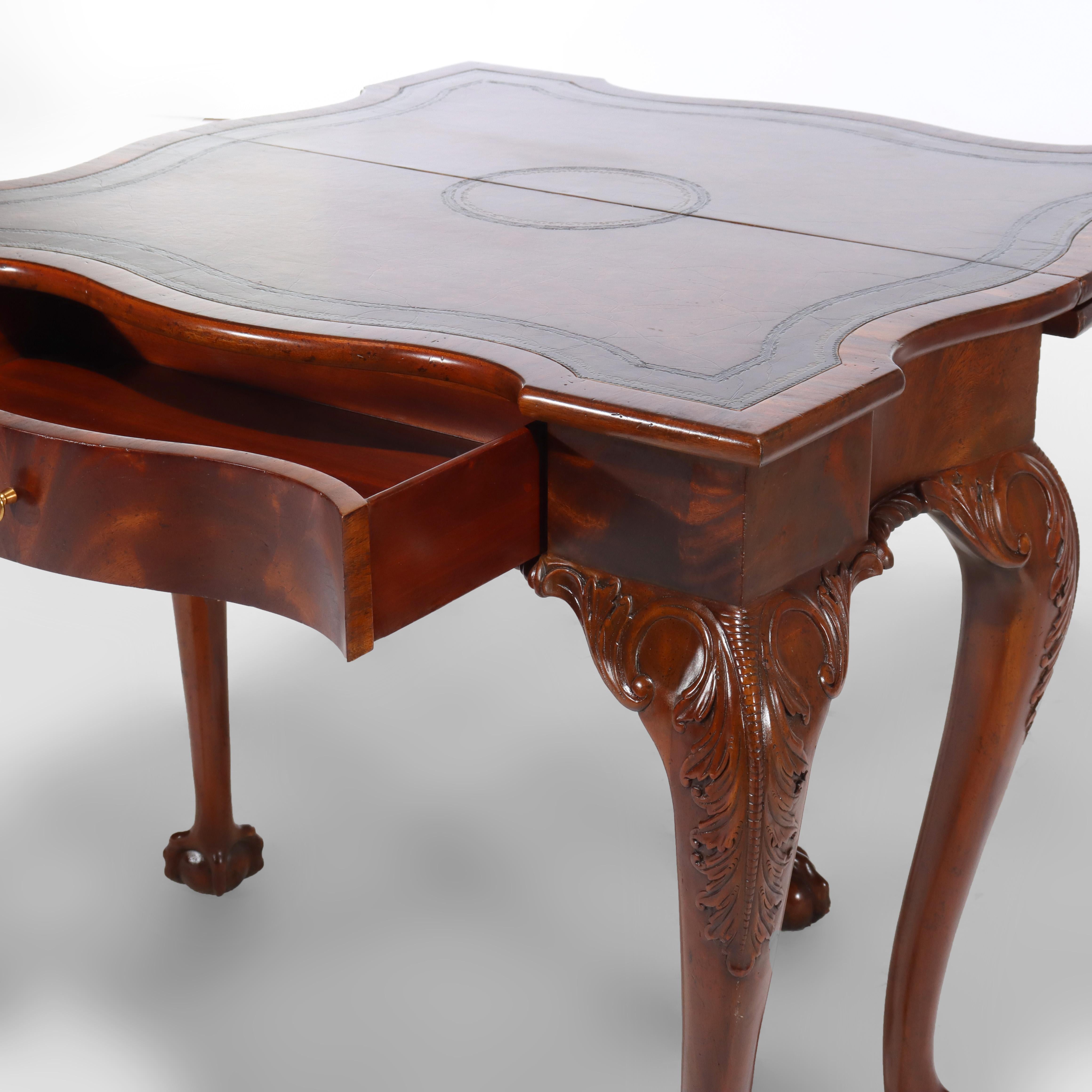 Maitland Smith Table de jeu en acajou sculpté de style Chippendale avec pieds griffes en vente 8